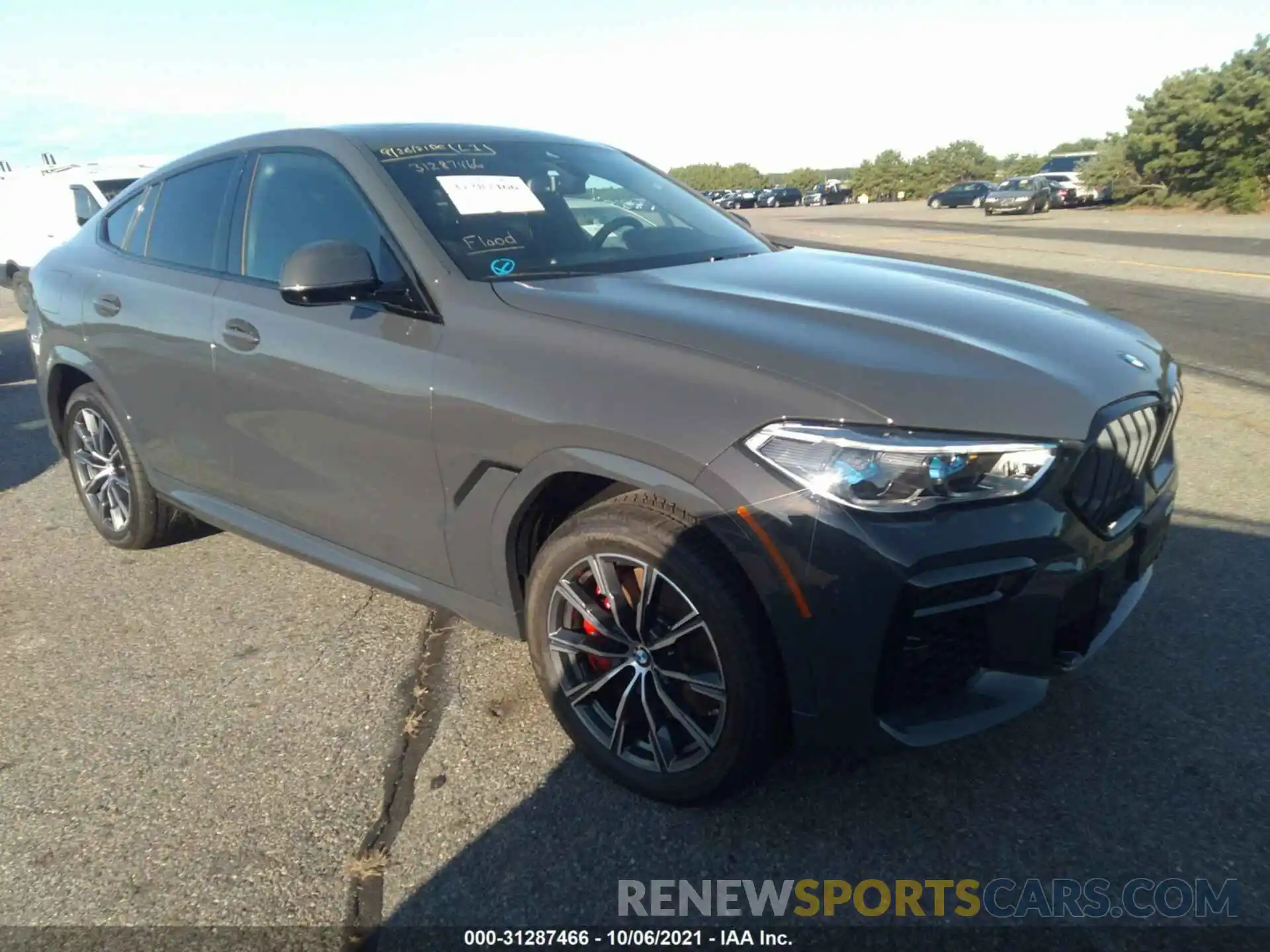 1 Photograph of a damaged car 5UXCY8C08N9J14815 BMW X6 2022