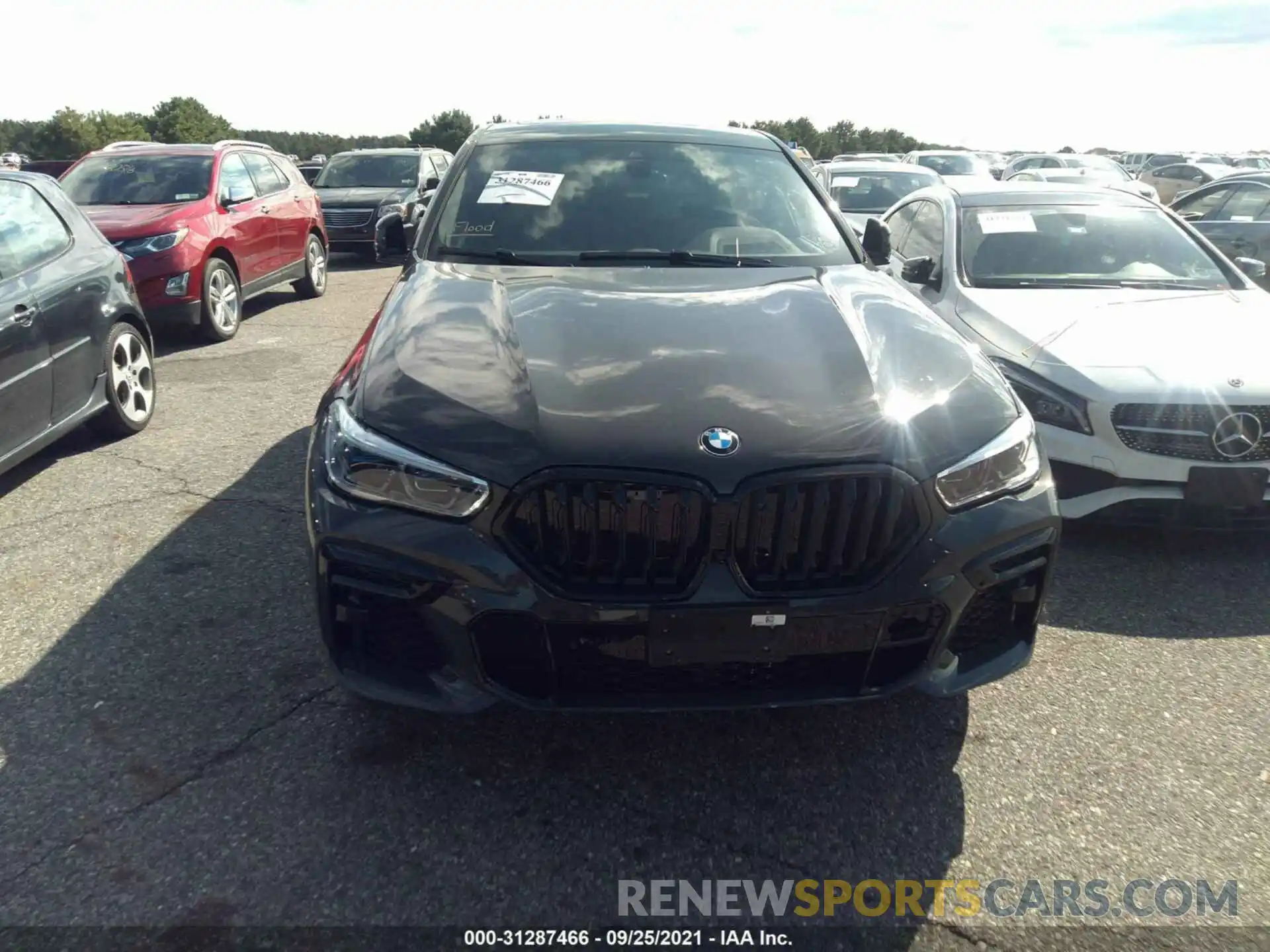 6 Photograph of a damaged car 5UXCY8C08N9J14815 BMW X6 2022