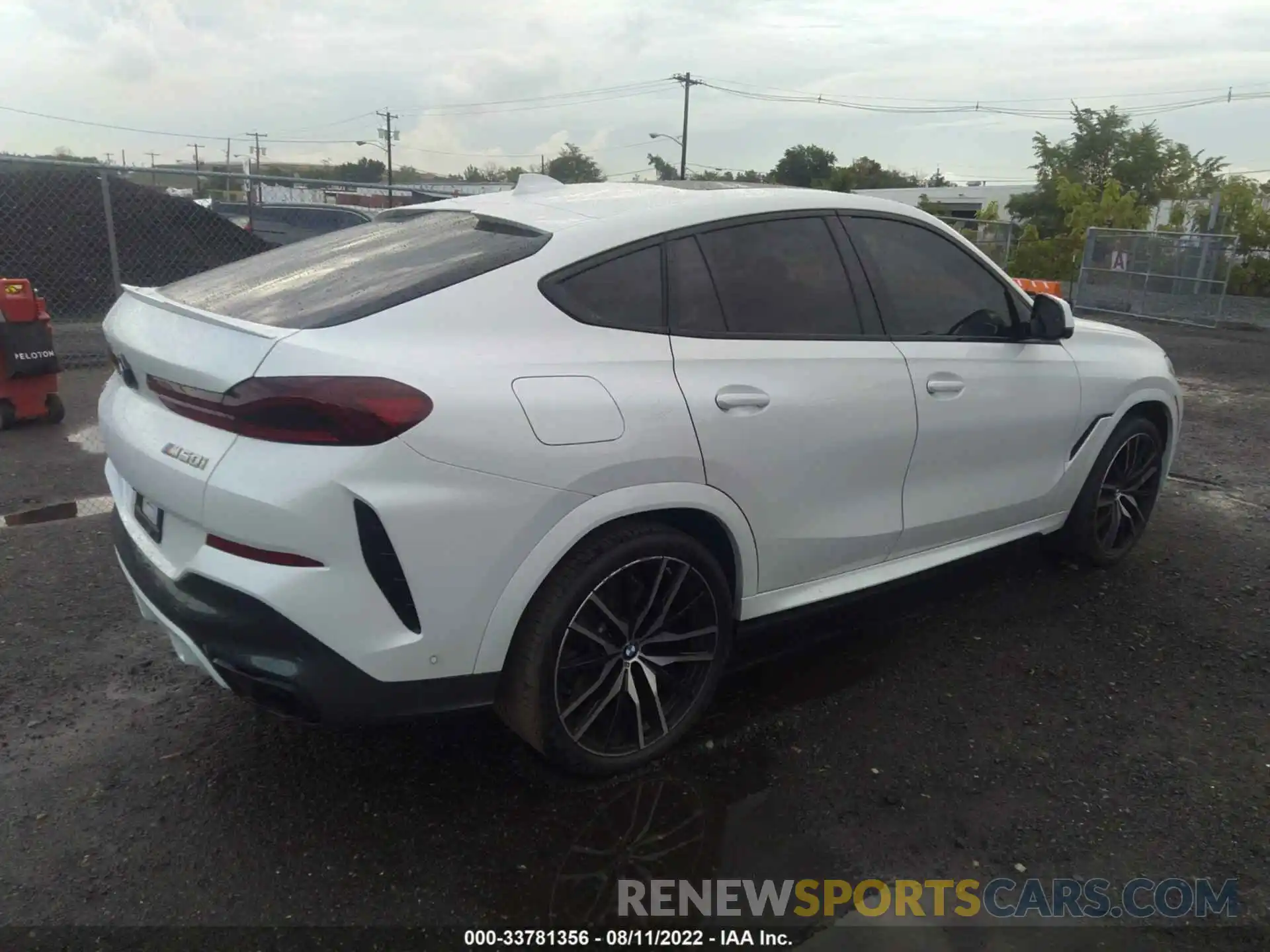 4 Photograph of a damaged car 5UXCY8C08N9J45952 BMW X6 2022