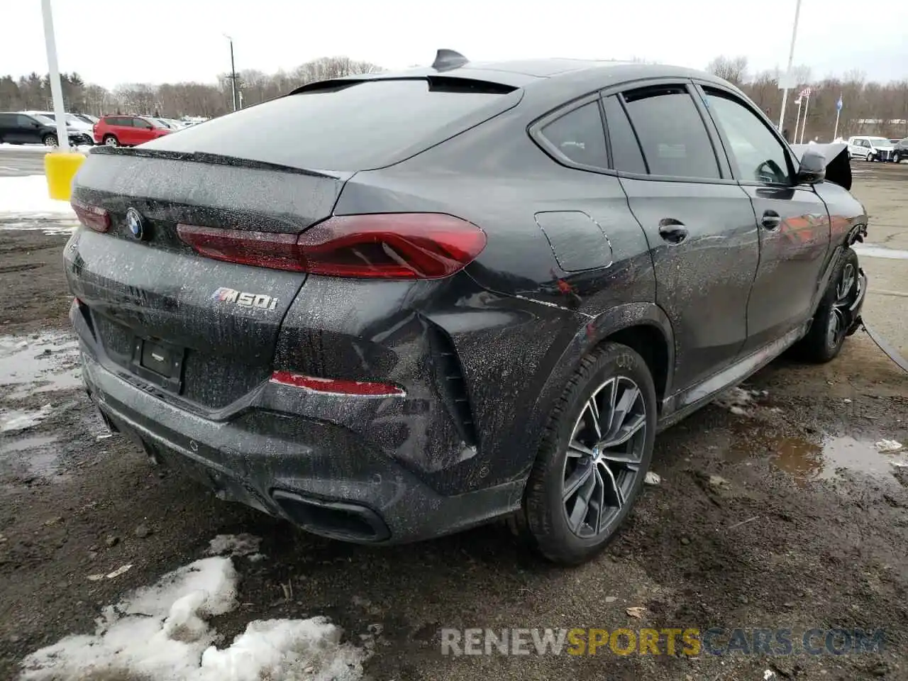 4 Photograph of a damaged car 5UXCY8C09N9J39285 BMW X6 2022