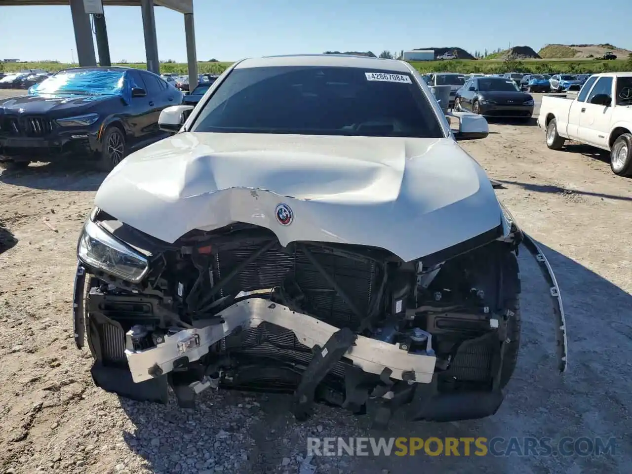 5 Photograph of a damaged car 5YMCY0C00N9N18556 BMW X6 2022