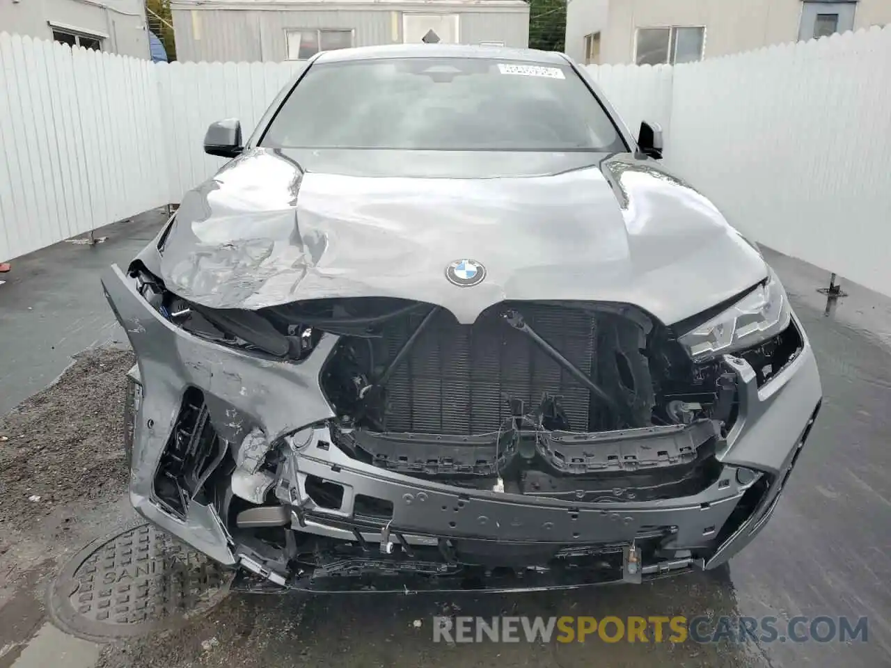 5 Photograph of a damaged car 5UX33EX09R9U40328 BMW X6 2024