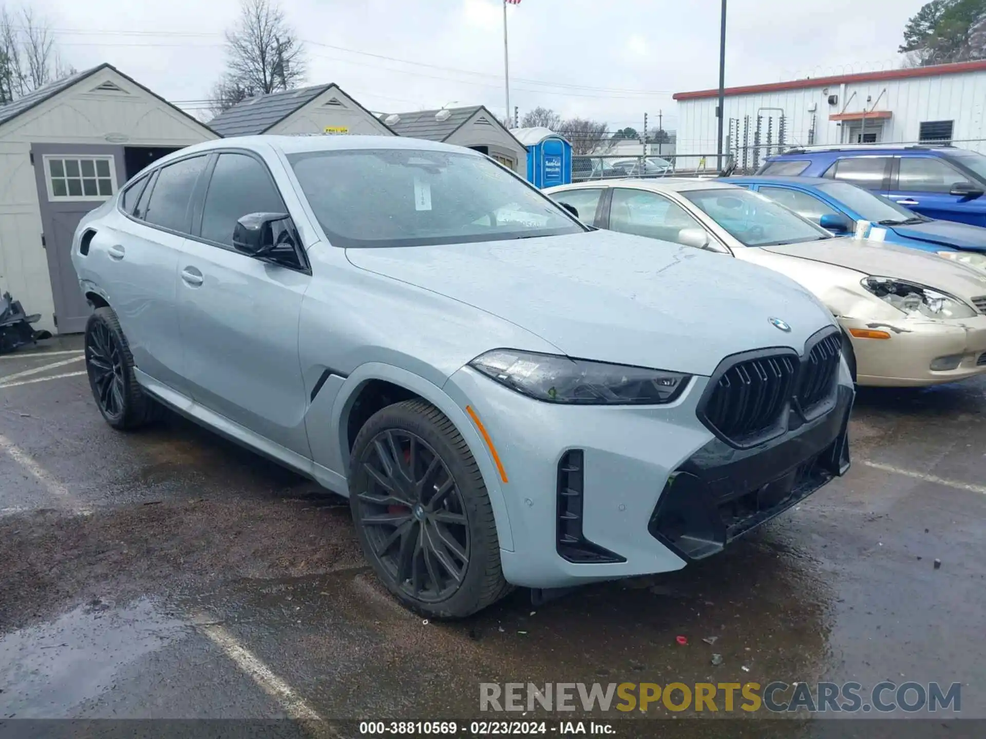 1 Photograph of a damaged car 5UX43EX07R9U73722 BMW X6 2024