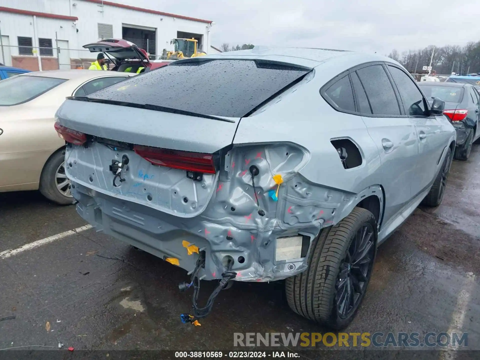 4 Photograph of a damaged car 5UX43EX07R9U73722 BMW X6 2024