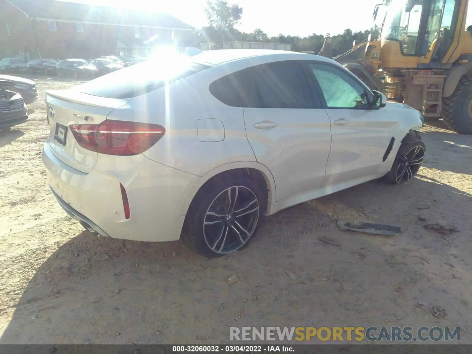 4 Photograph of a damaged car 5YMKW8C51K0Y75000 BMW X6 M 2019