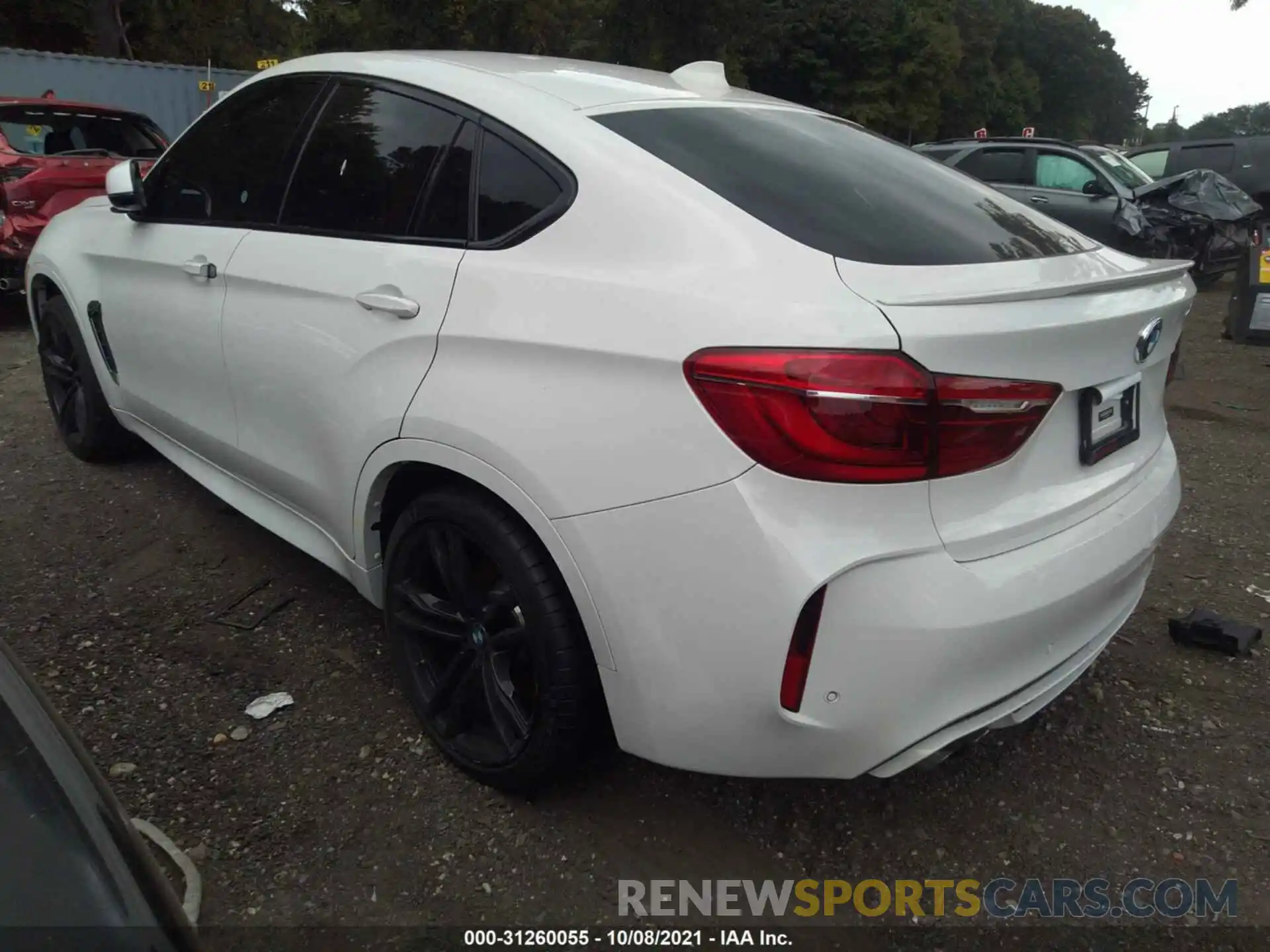 3 Photograph of a damaged car 5YMKW8C56K0Y74893 BMW X6 M 2019