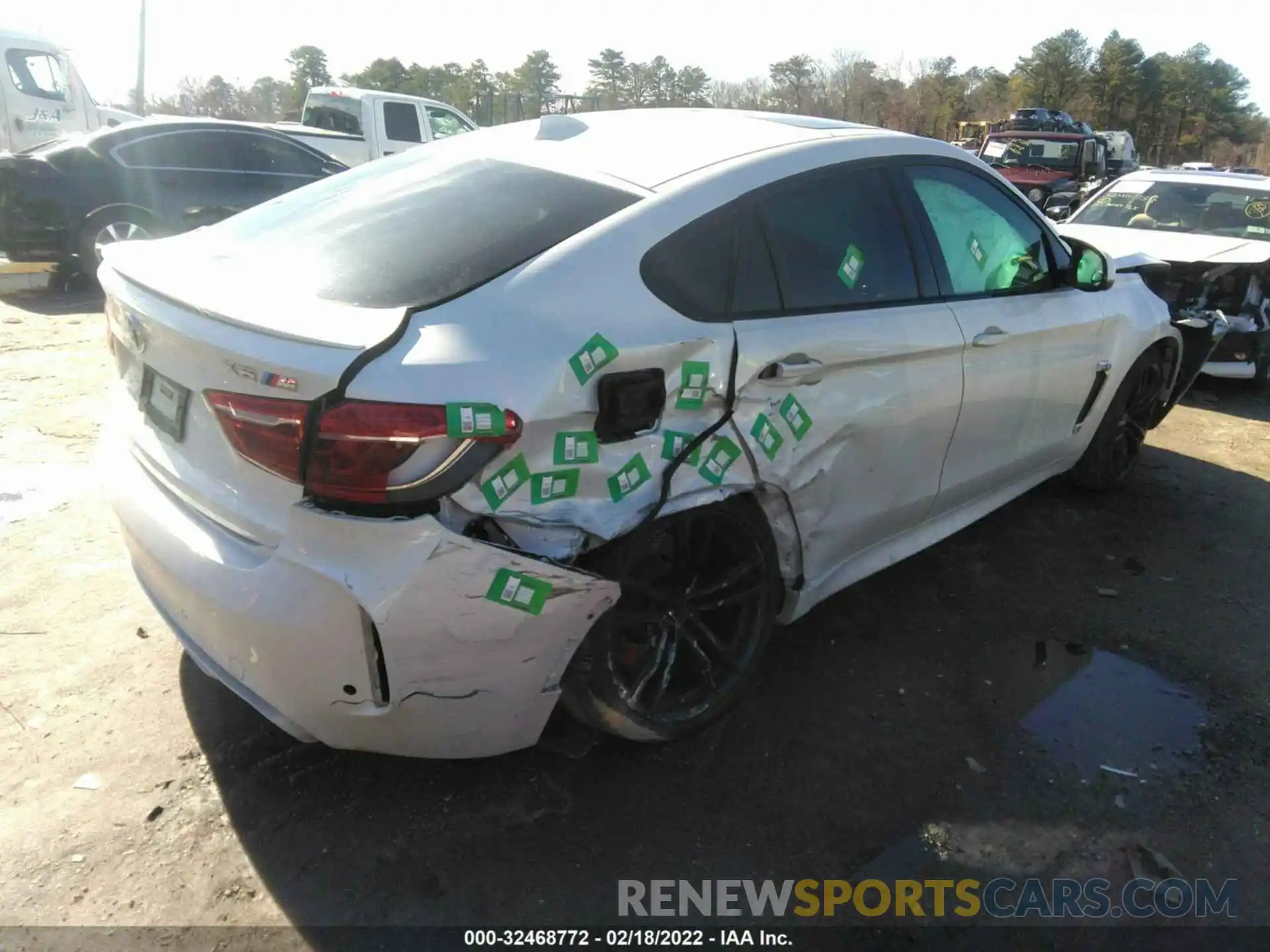 4 Photograph of a damaged car 5YMKW8C57KLR38356 BMW X6 M 2019