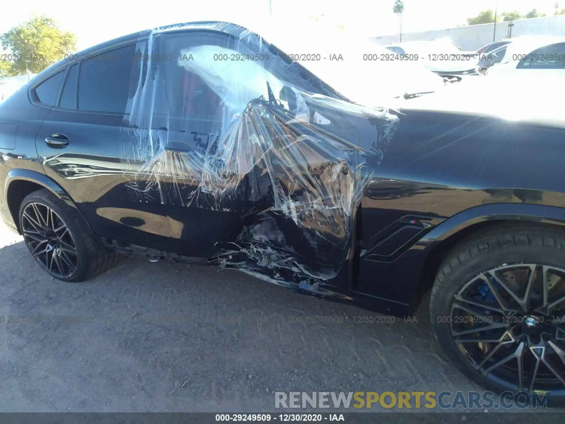 6 Photograph of a damaged car 5YMCY0C05M9E08734 BMW X6 M 2021