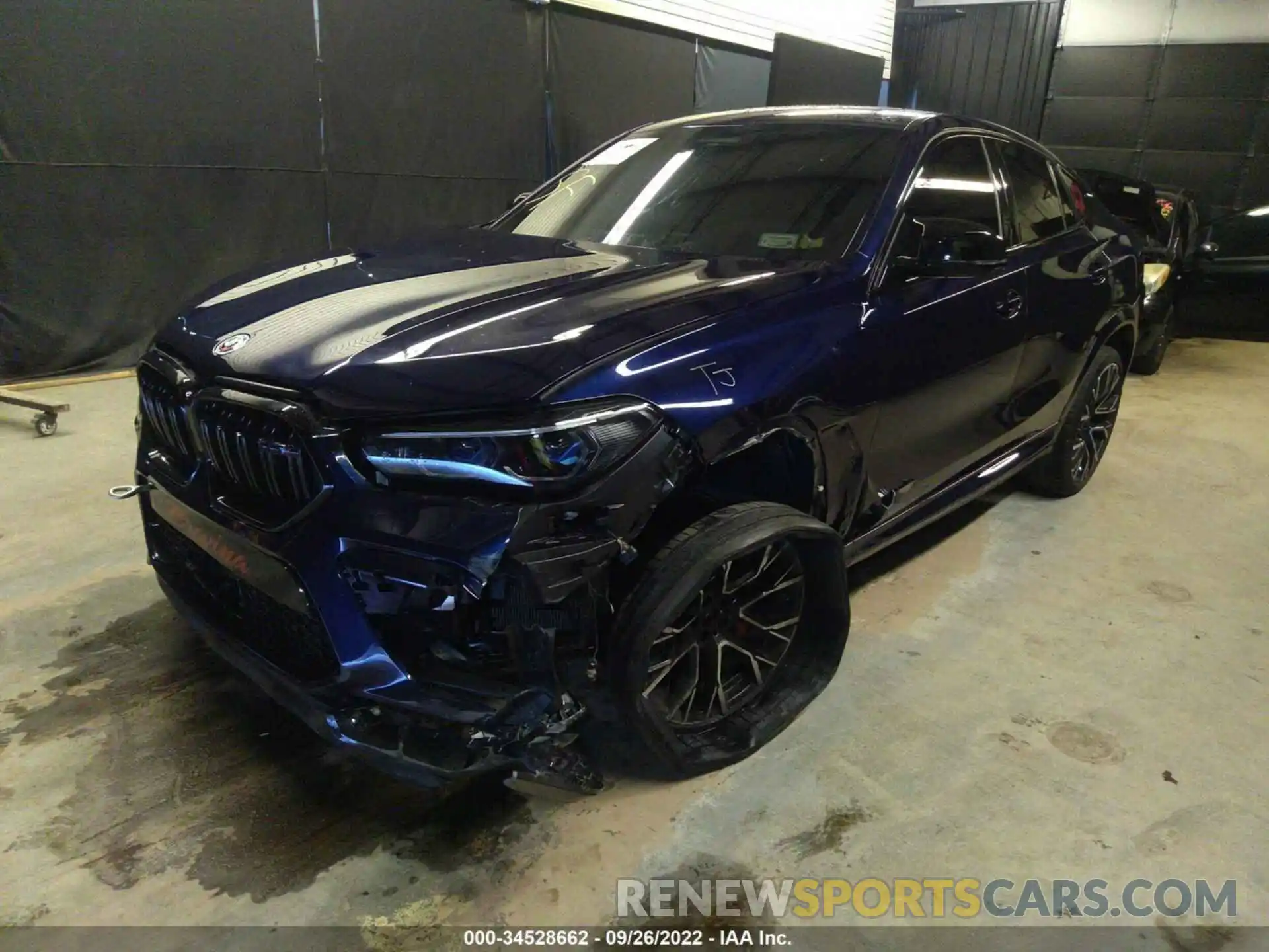 2 Photograph of a damaged car 5YMCY0C09N9M91678 BMW X6 M 2022