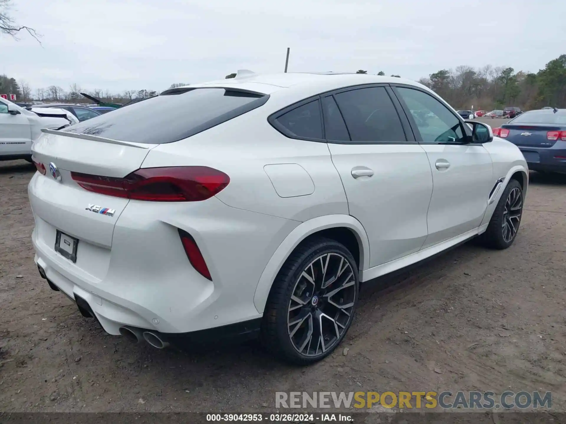 4 Фотография поврежденного автомобиля 5YMCY0C09N9N02940 BMW X6 M 2022