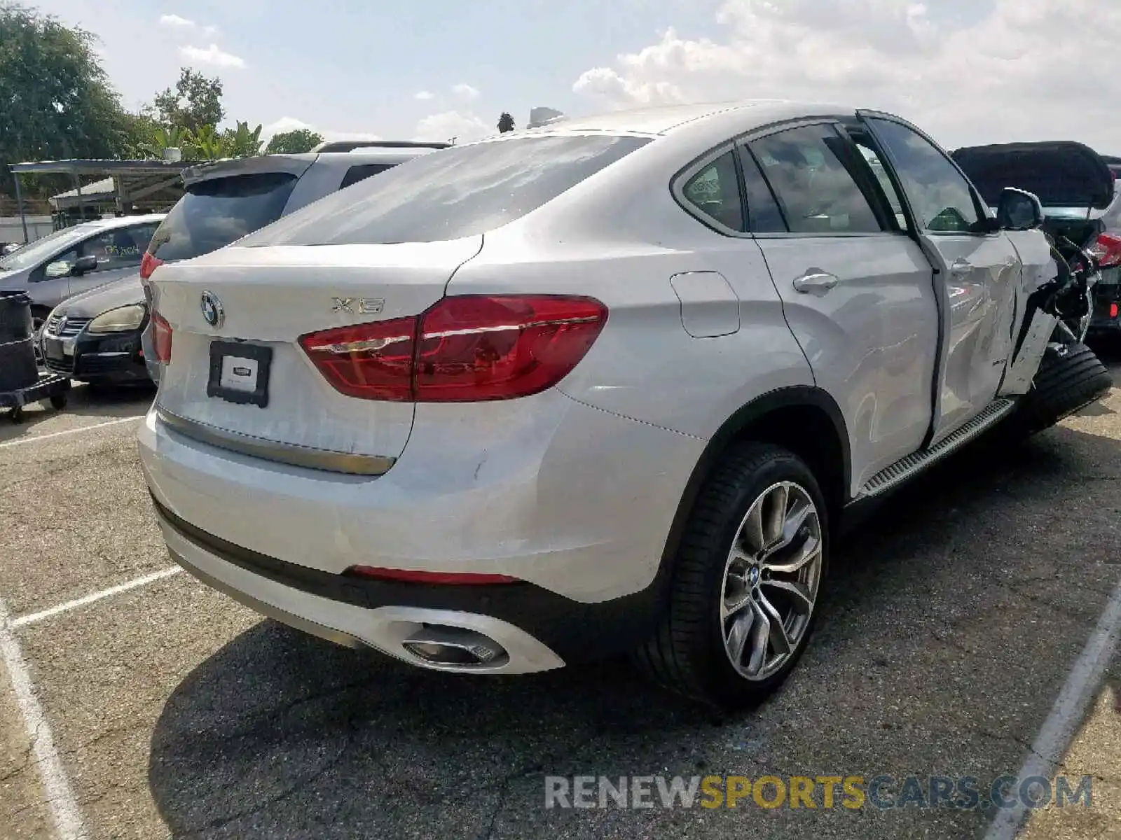 4 Photograph of a damaged car 5UXKU0C50K0S97258 BMW X6 SDRIVE3 2019