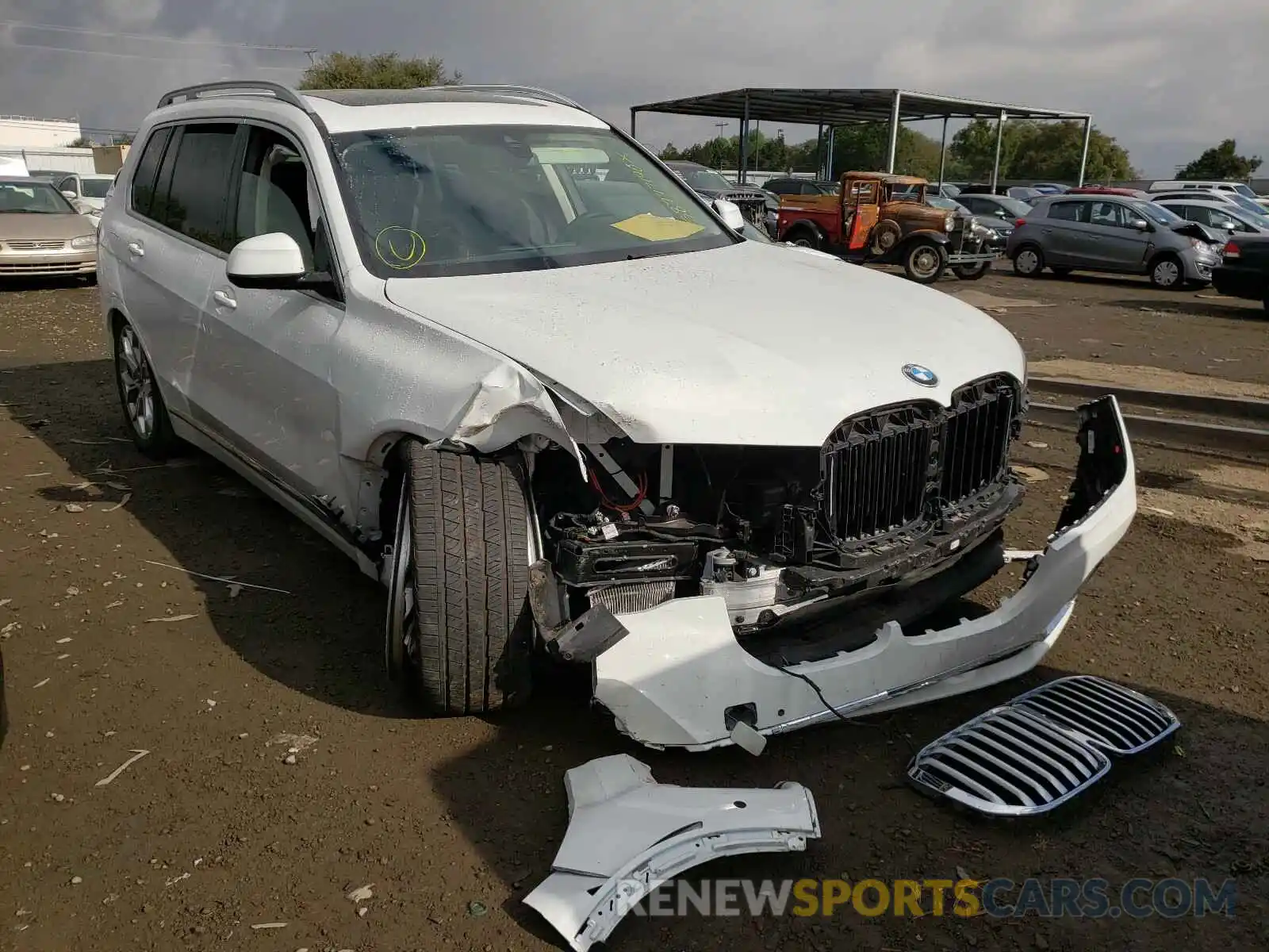 1 Photograph of a damaged car 5UXCW2C50KL082598 BMW X7 2019