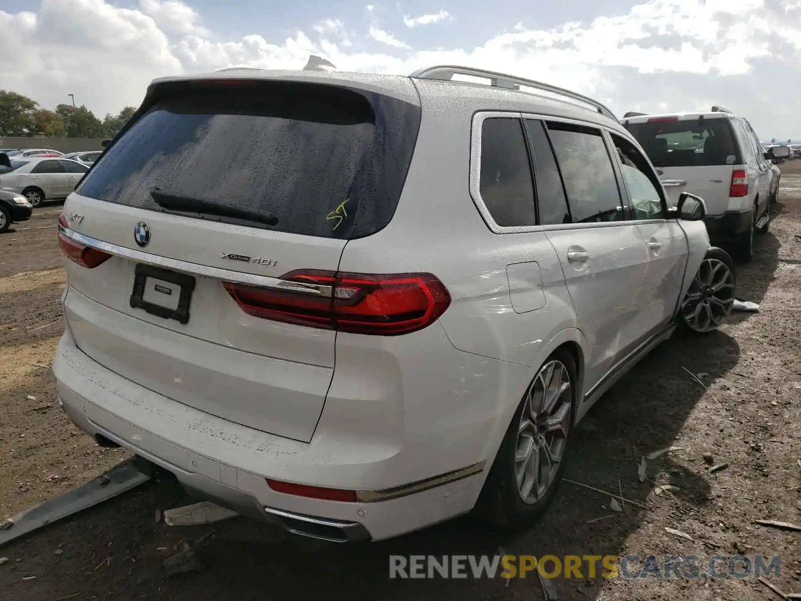 4 Photograph of a damaged car 5UXCW2C50KL082598 BMW X7 2019