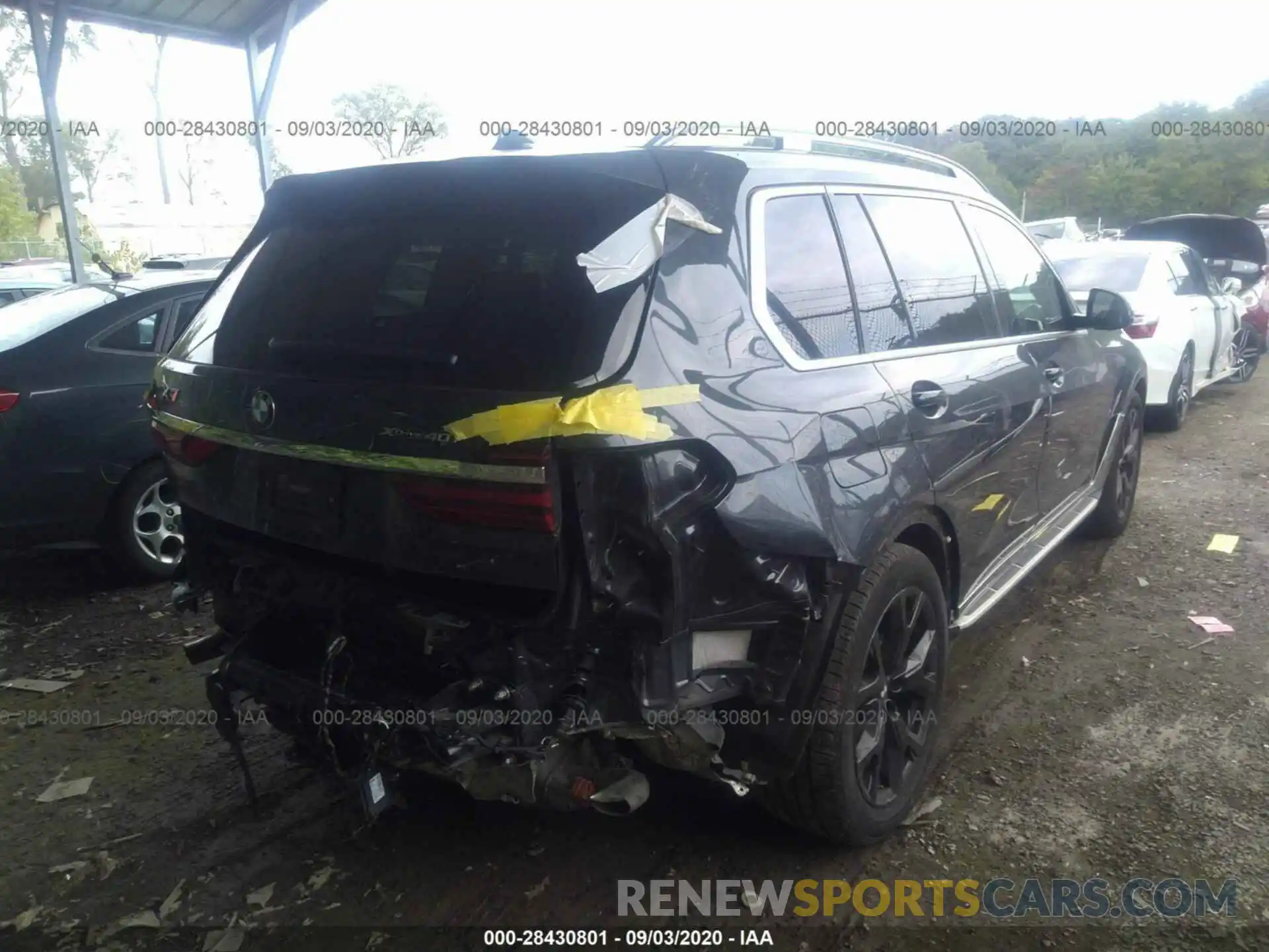 4 Photograph of a damaged car 5UXCW2C50KL082777 BMW X7 2019