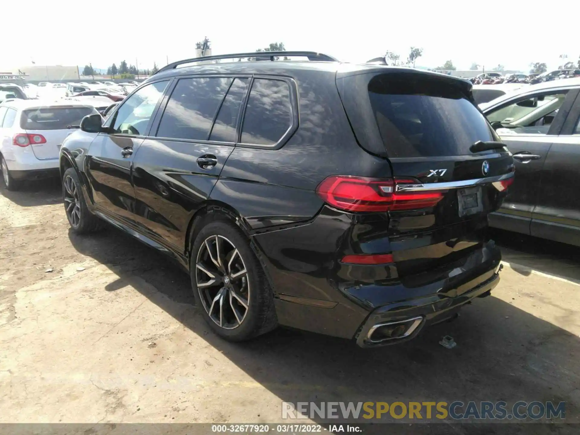 3 Photograph of a damaged car 5UXCW2C50KL084867 BMW X7 2019