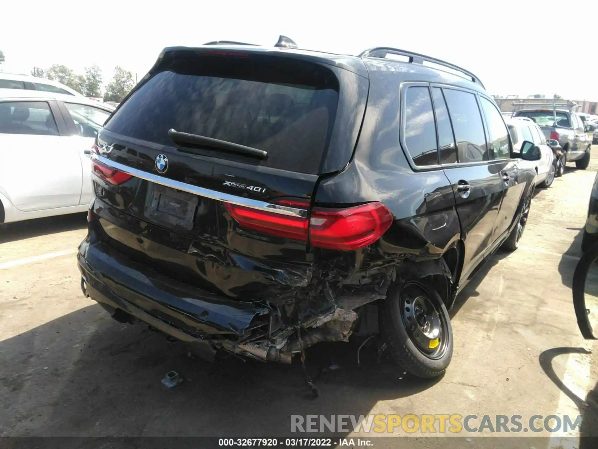 4 Photograph of a damaged car 5UXCW2C50KL084867 BMW X7 2019