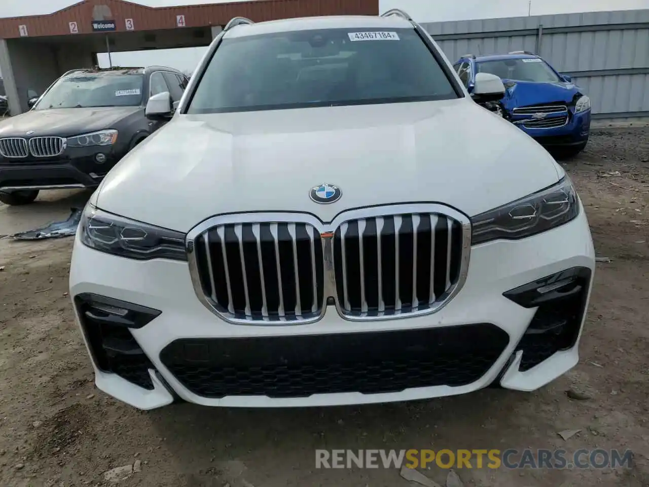 5 Photograph of a damaged car 5UXCW2C50KL089194 BMW X7 2019