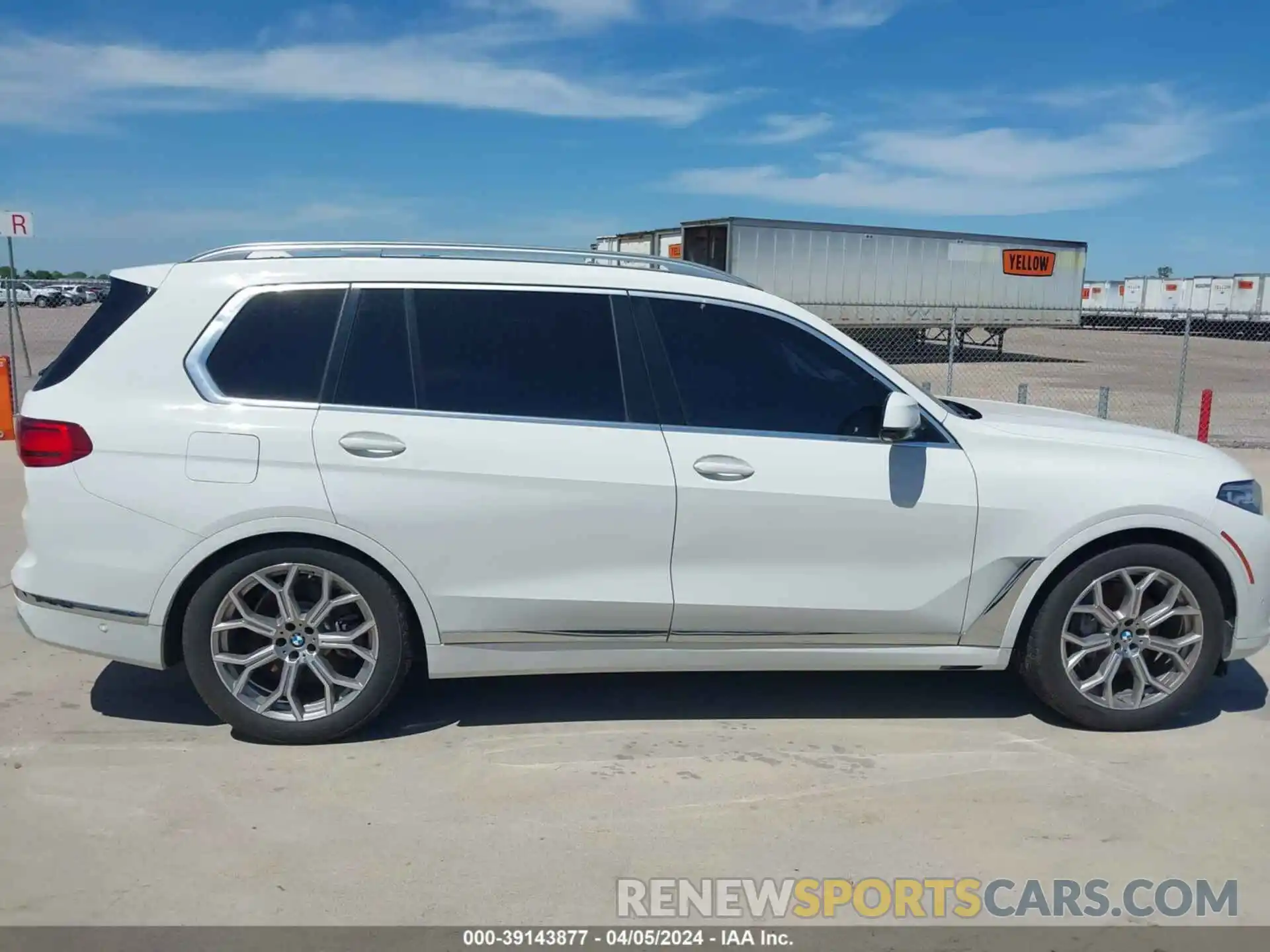 12 Photograph of a damaged car 5UXCW2C52KL082134 BMW X7 2019