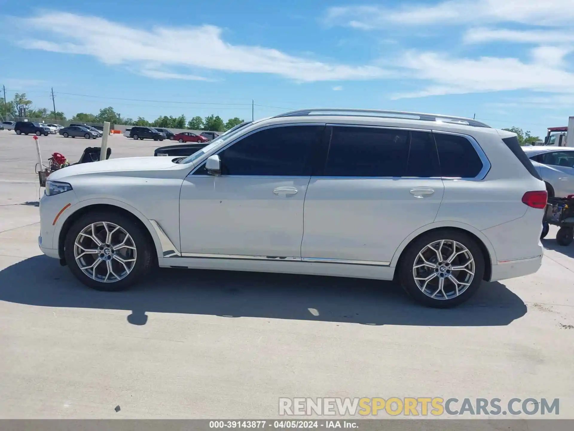 13 Photograph of a damaged car 5UXCW2C52KL082134 BMW X7 2019