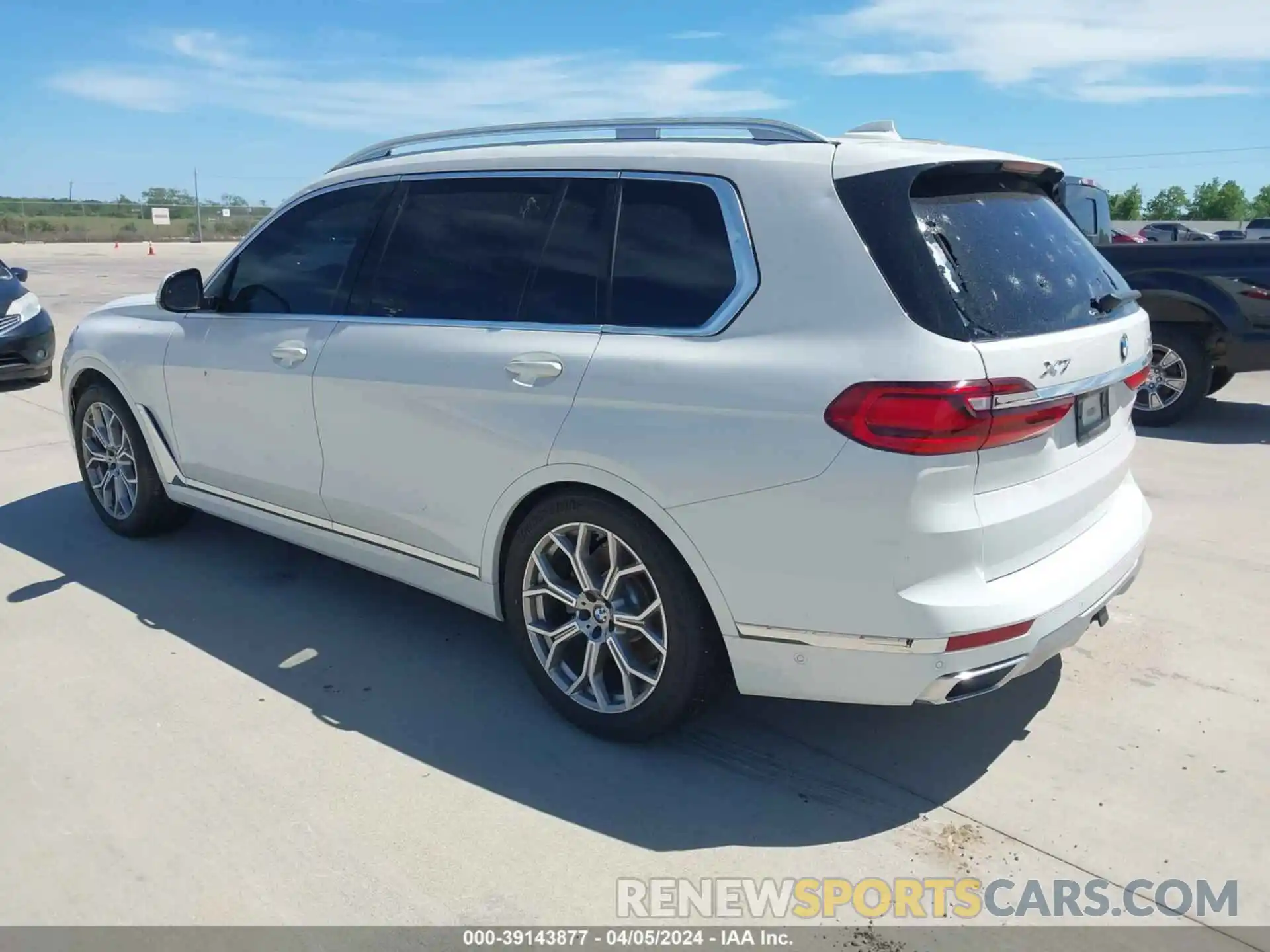 3 Photograph of a damaged car 5UXCW2C52KL082134 BMW X7 2019