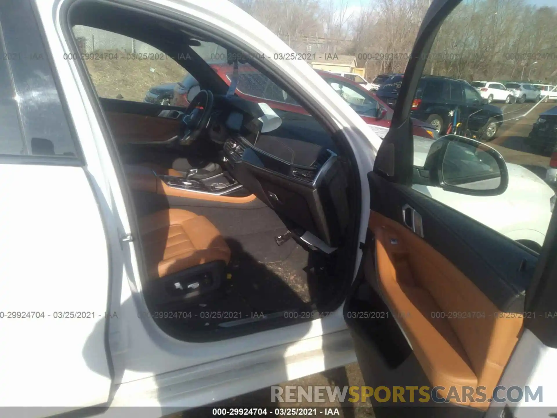 5 Photograph of a damaged car 5UXCW2C52KL083834 BMW X7 2019