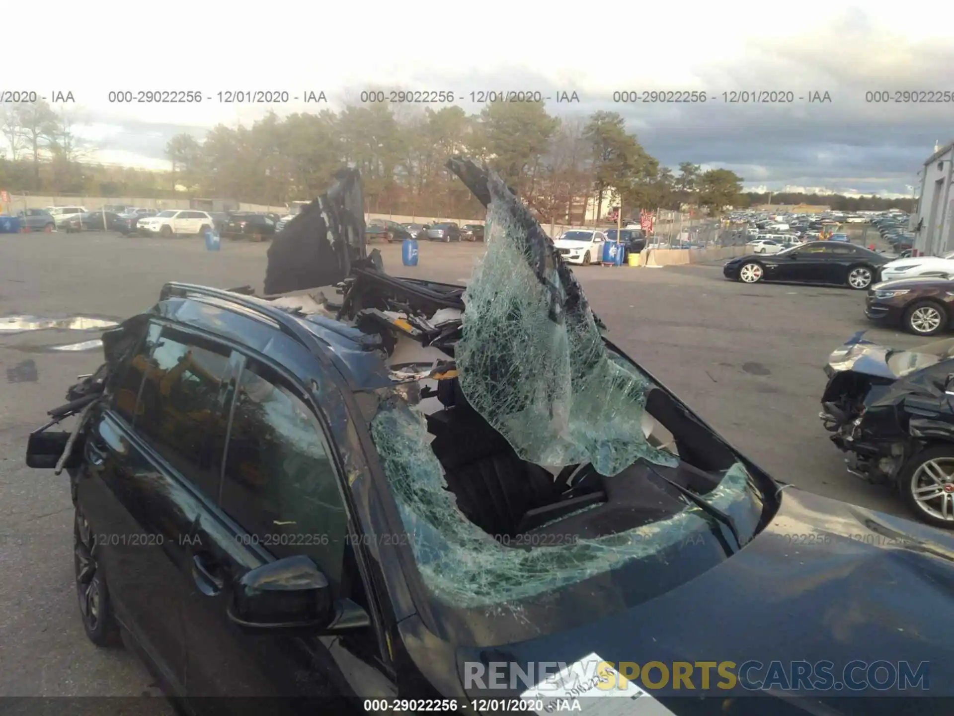 6 Photograph of a damaged car 5UXCW2C53KL083017 BMW X7 2019