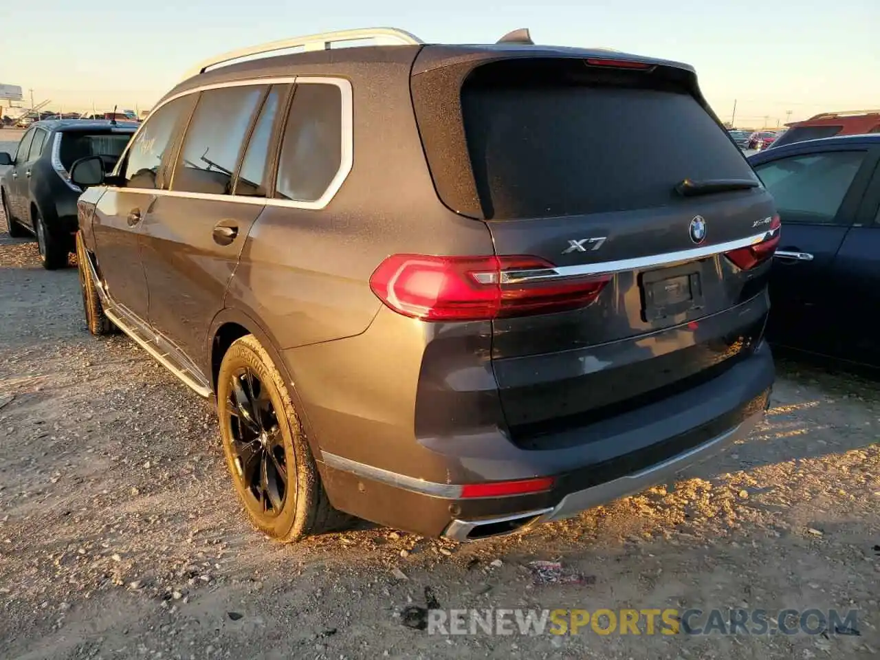 3 Photograph of a damaged car 5UXCW2C54KL080840 BMW X7 2019