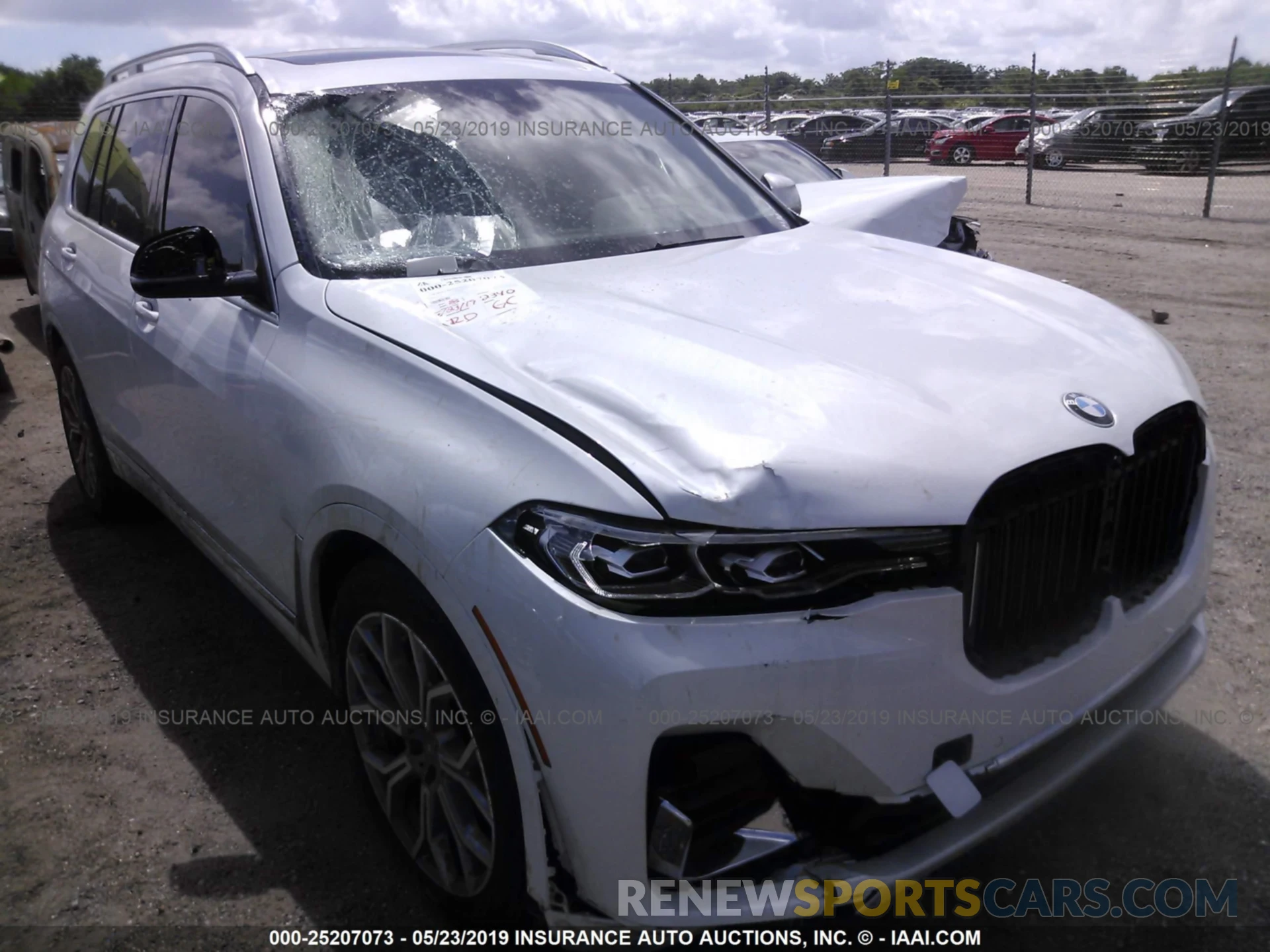 6 Photograph of a damaged car 5UXCW2C54KLB43860 BMW X7 2019