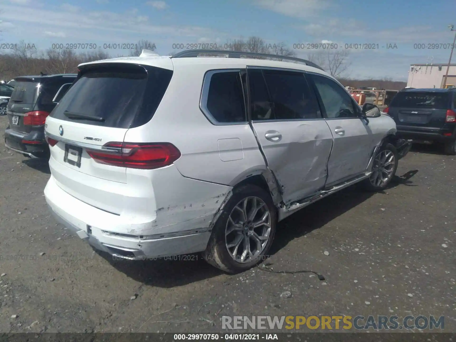 4 Photograph of a damaged car 5UXCW2C55KL083536 BMW X7 2019