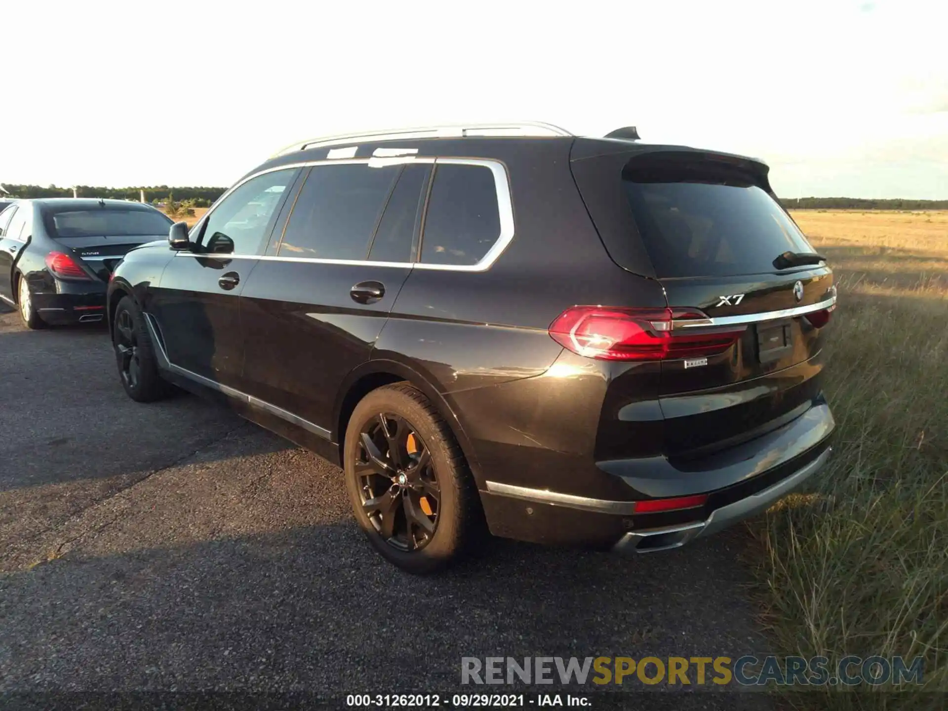 3 Photograph of a damaged car 5UXCW2C55KL087571 BMW X7 2019