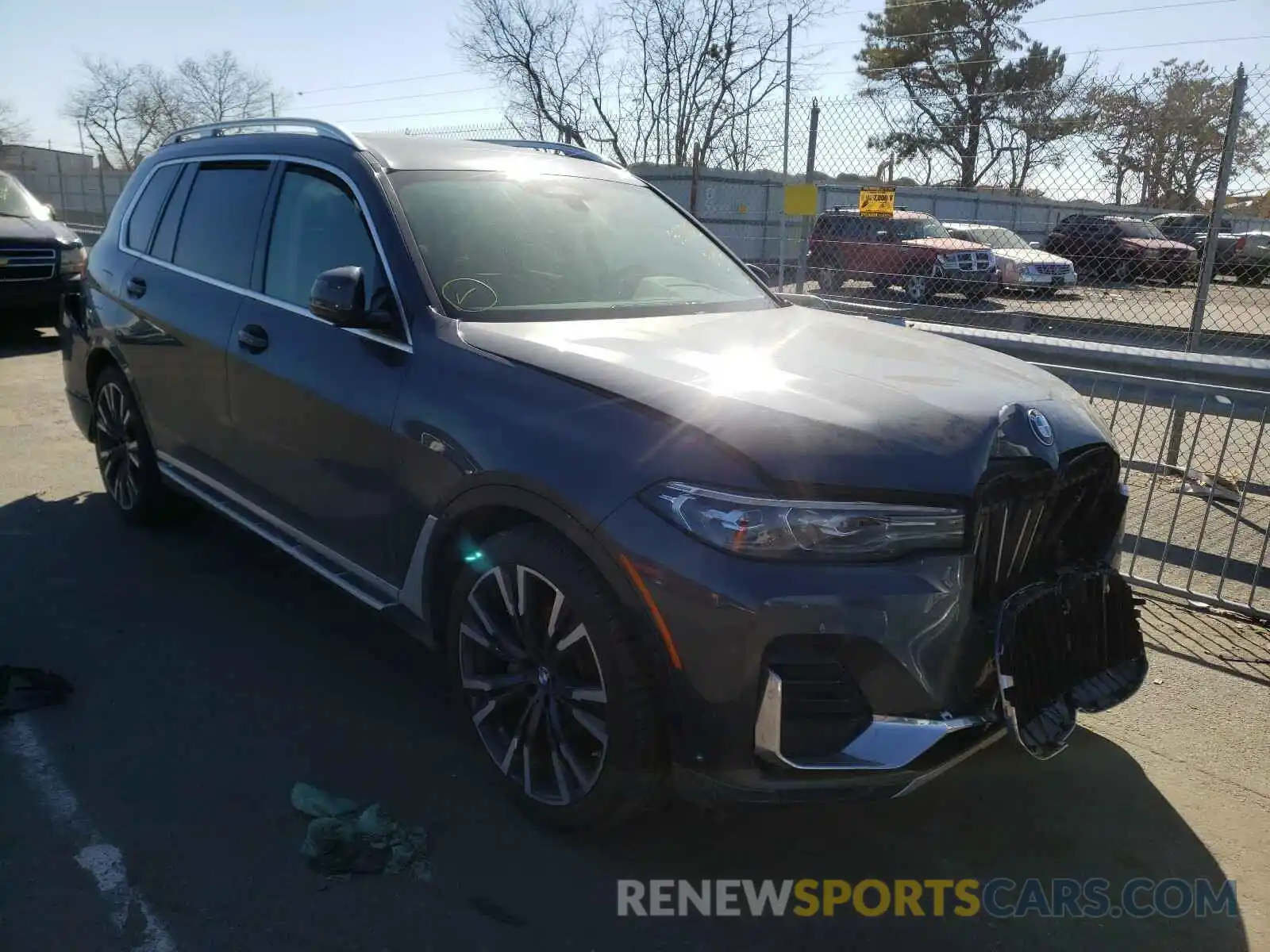 1 Photograph of a damaged car 5UXCW2C55KLB44127 BMW X7 2019