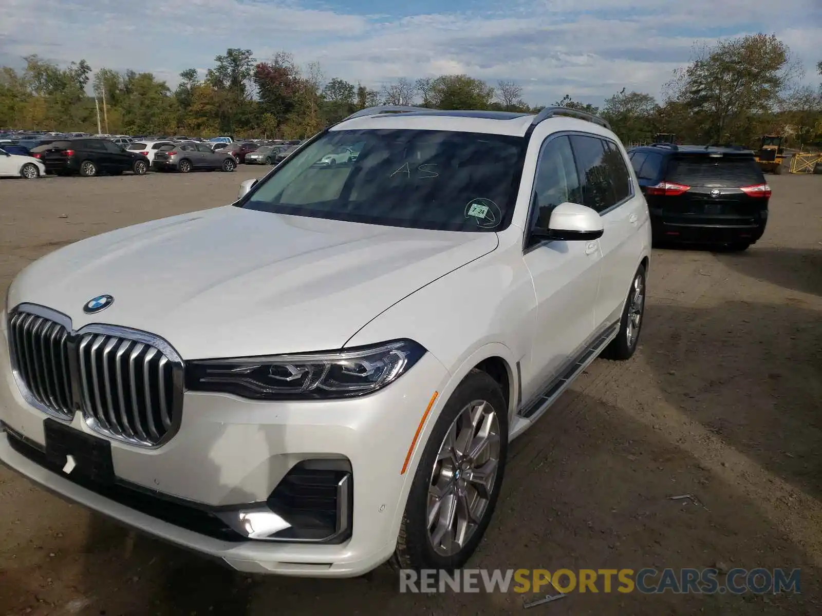 2 Photograph of a damaged car 5UXCW2C56KL082489 BMW X7 2019