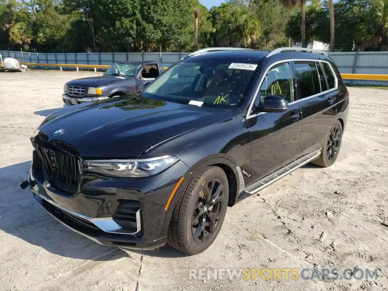 2 Photograph of a damaged car 5UXCW2C56KL085957 BMW X7 2019