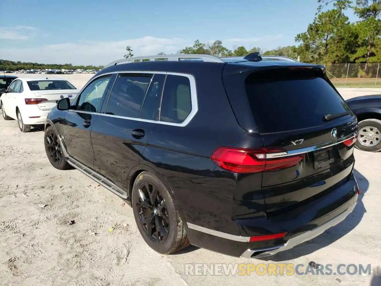 3 Photograph of a damaged car 5UXCW2C56KL085957 BMW X7 2019