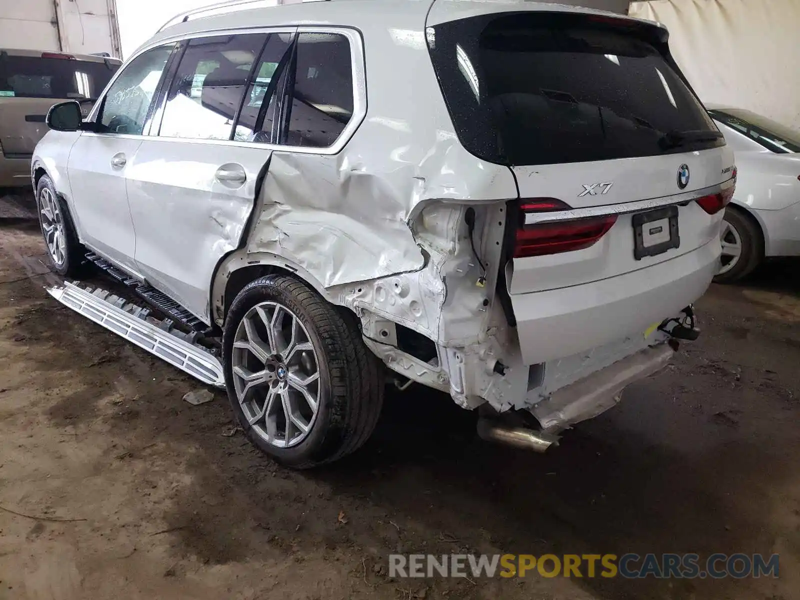 9 Photograph of a damaged car 5UXCW2C57KL081223 BMW X7 2019