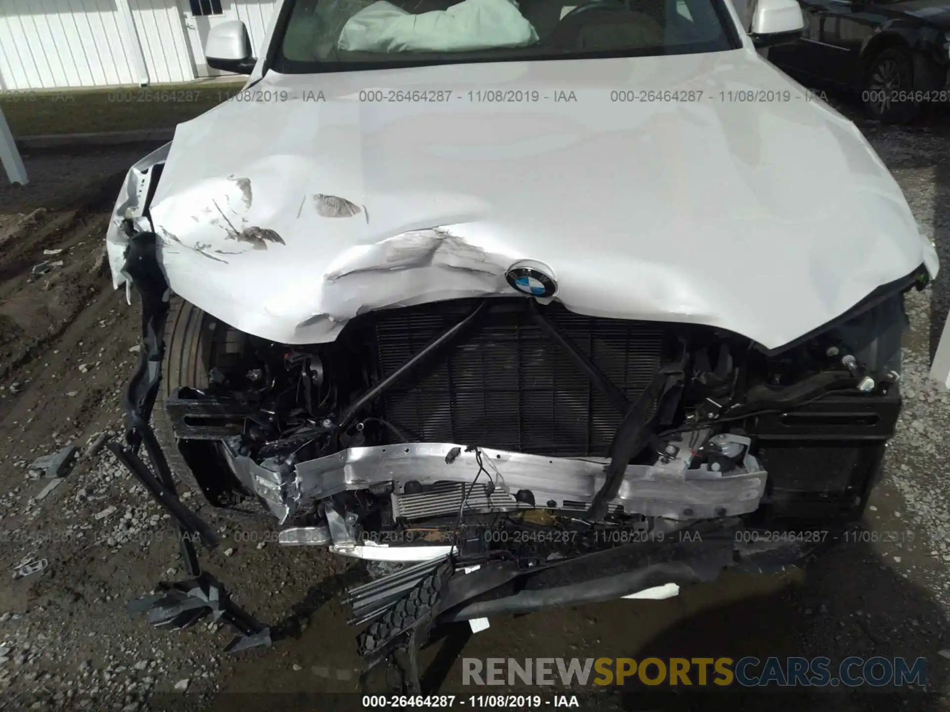 6 Photograph of a damaged car 5UXCW2C57KL081920 BMW X7 2019