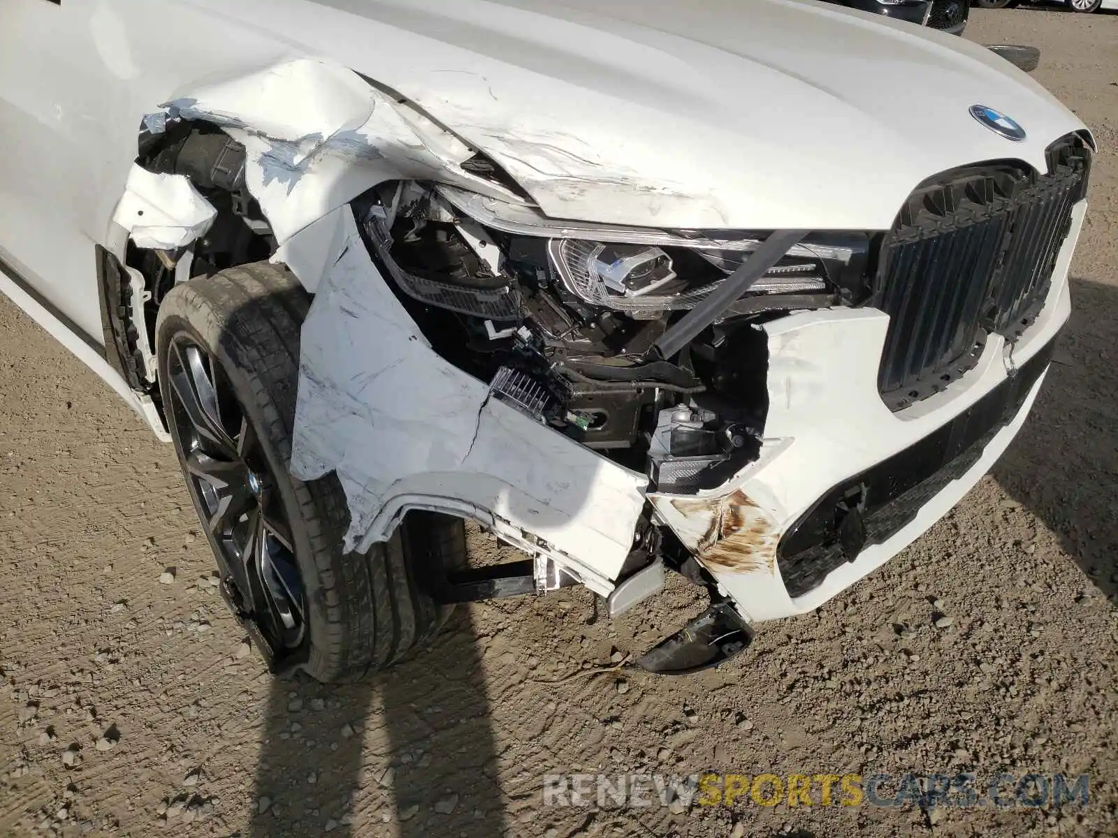 9 Photograph of a damaged car 5UXCW2C57KL083991 BMW X7 2019