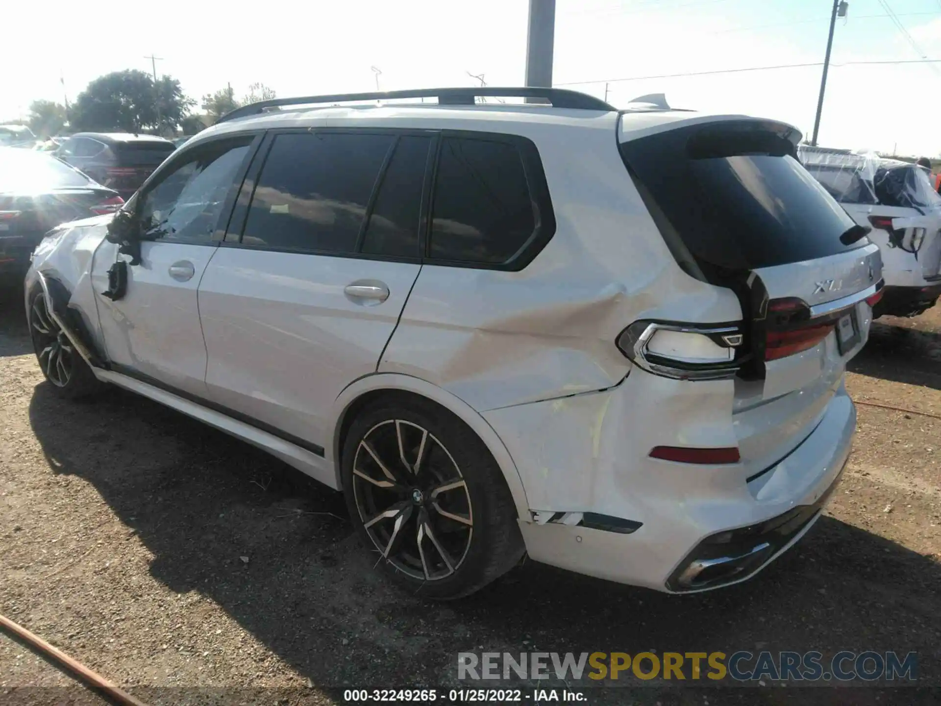 3 Photograph of a damaged car 5UXCW2C57KL084560 BMW X7 2019