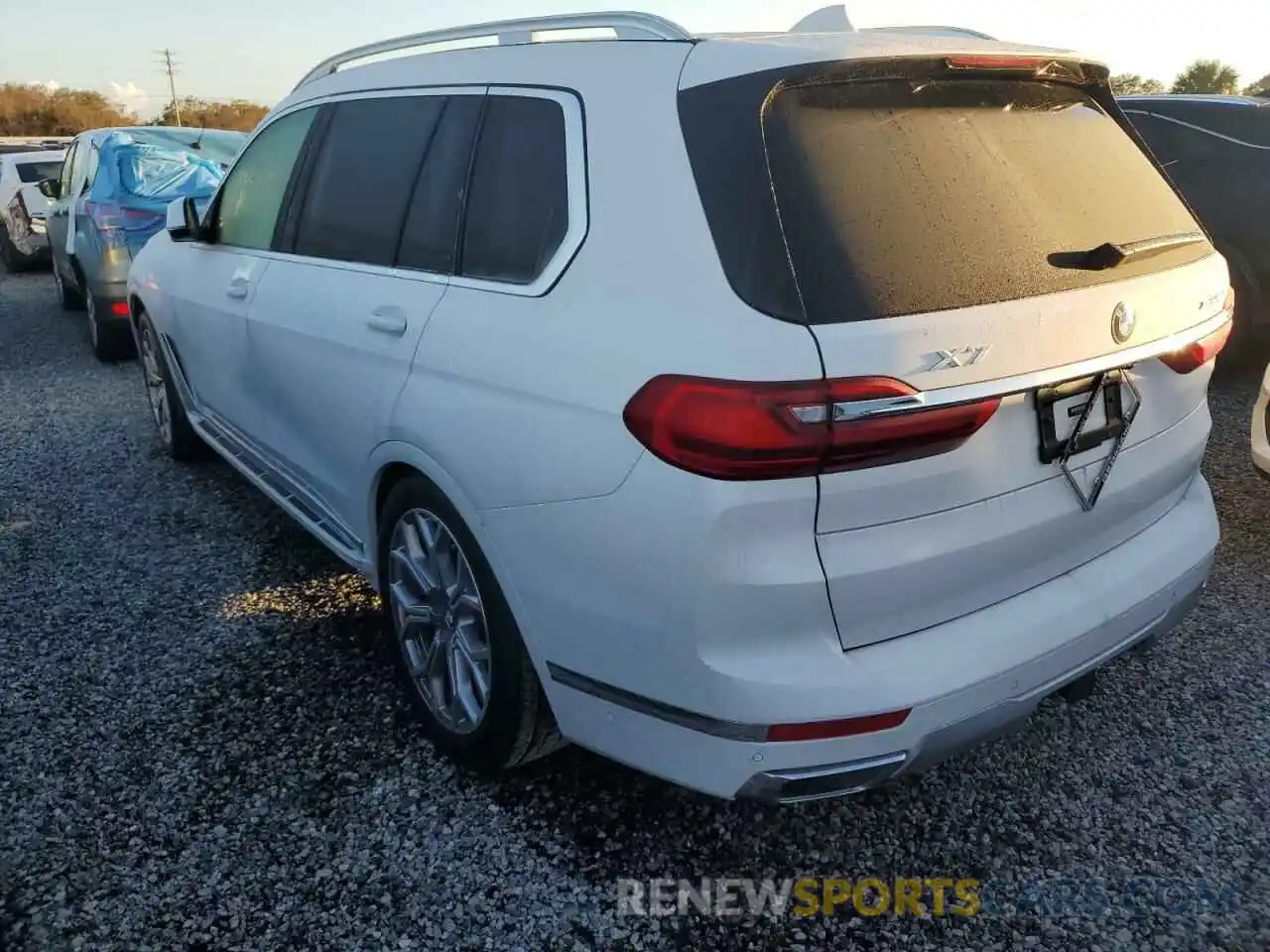 3 Photograph of a damaged car 5UXCW2C57KL087023 BMW X7 2019