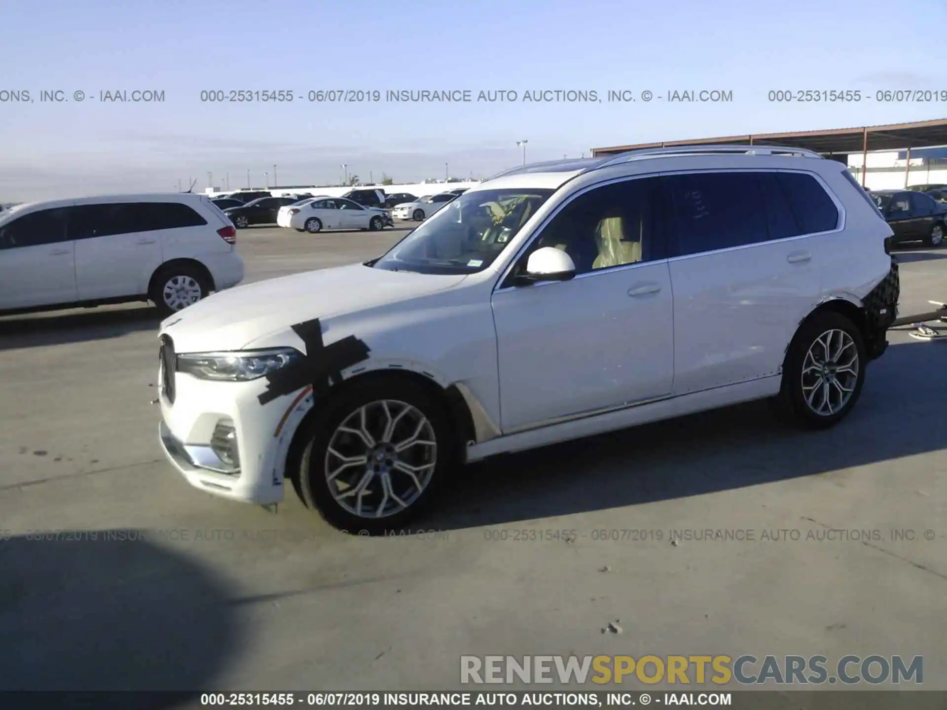 2 Photograph of a damaged car 5UXCW2C57KLB44341 BMW X7 2019