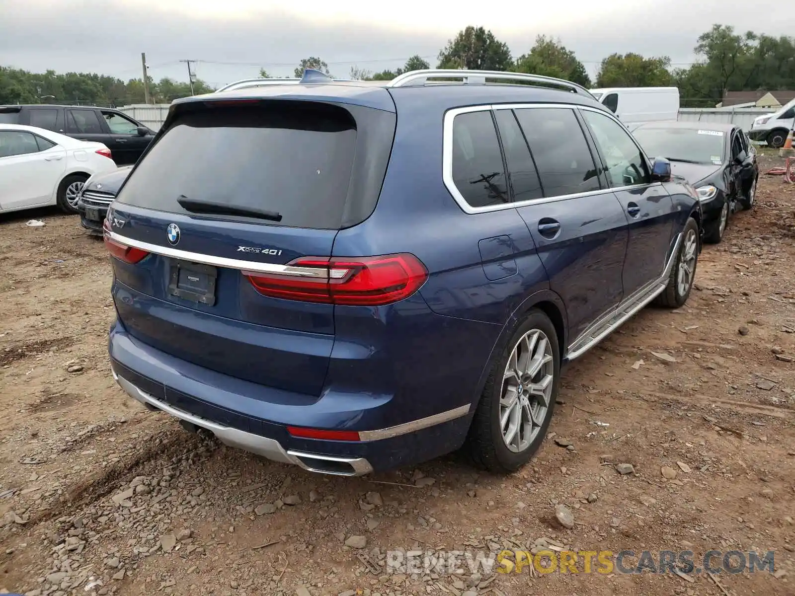 4 Photograph of a damaged car 5UXCW2C58KL087595 BMW X7 2019