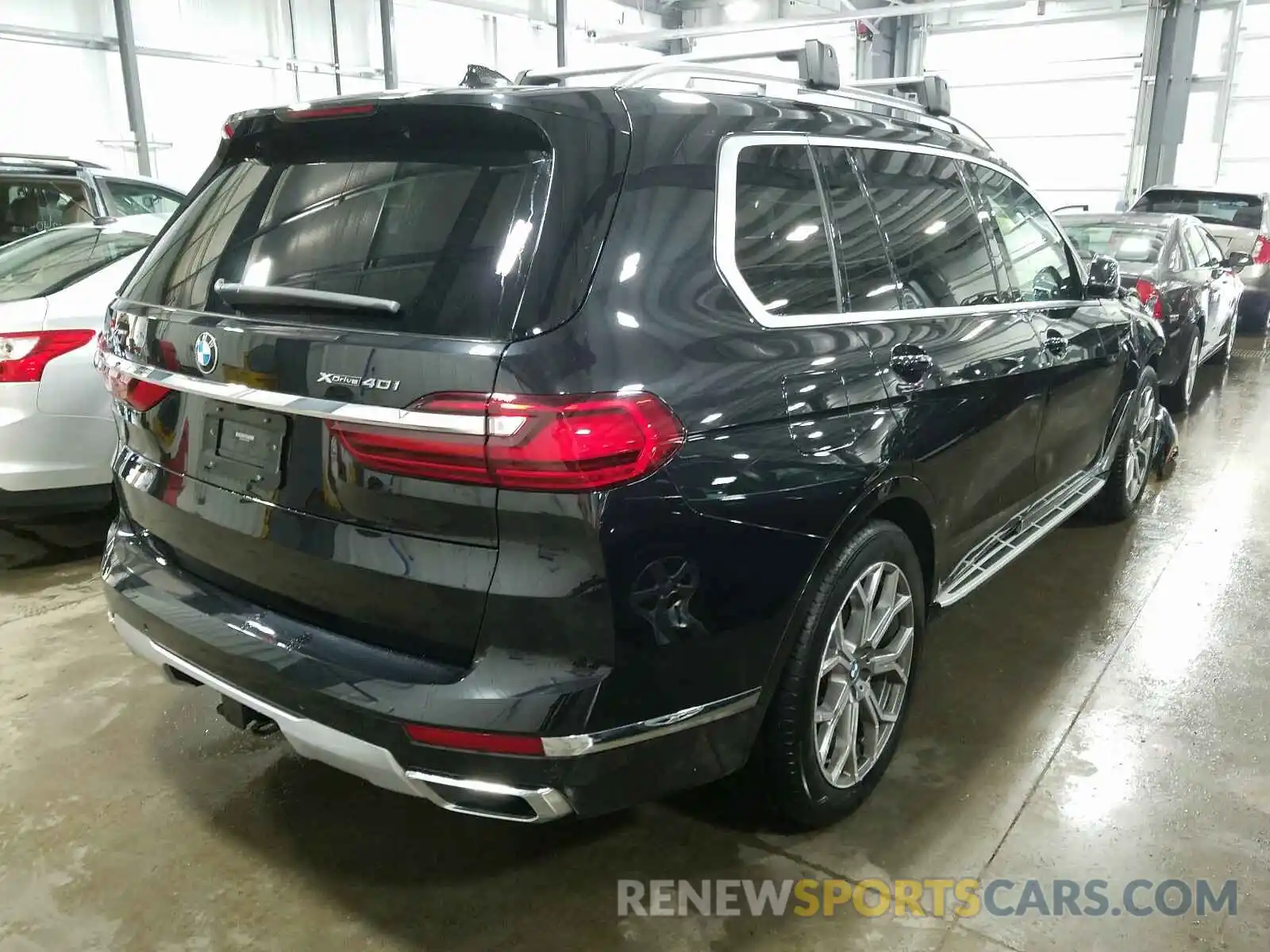 4 Photograph of a damaged car 5UXCW2C5XKL081491 BMW X7 2019