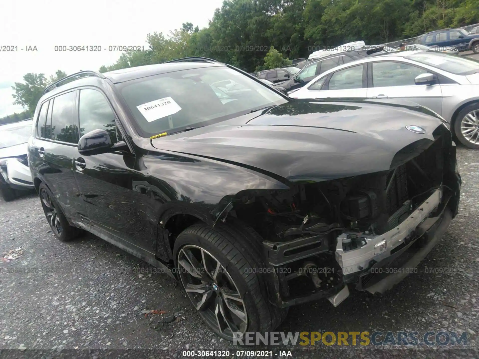 1 Photograph of a damaged car 5UXCW2C5XKL084892 BMW X7 2019