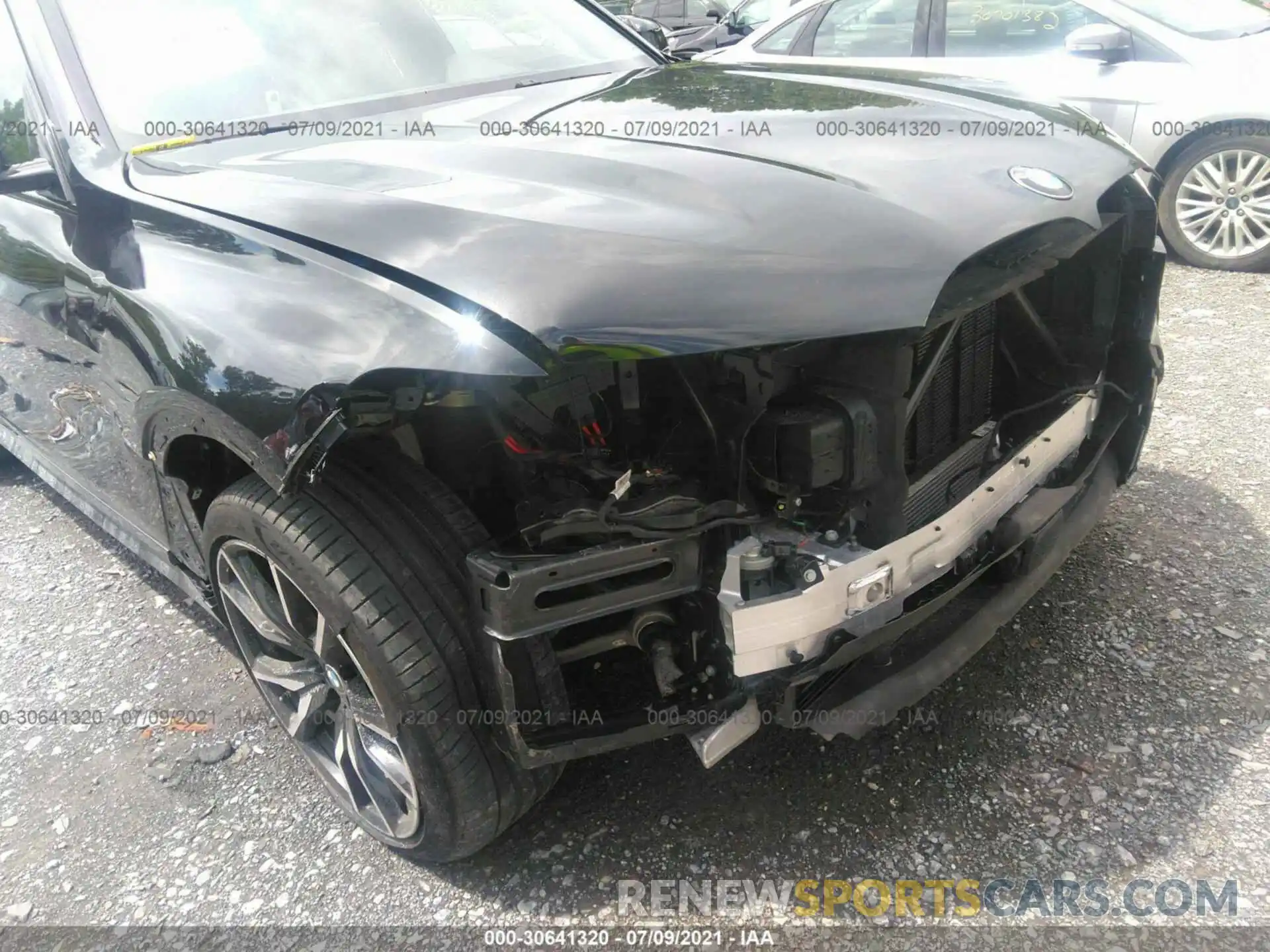 6 Photograph of a damaged car 5UXCW2C5XKL084892 BMW X7 2019