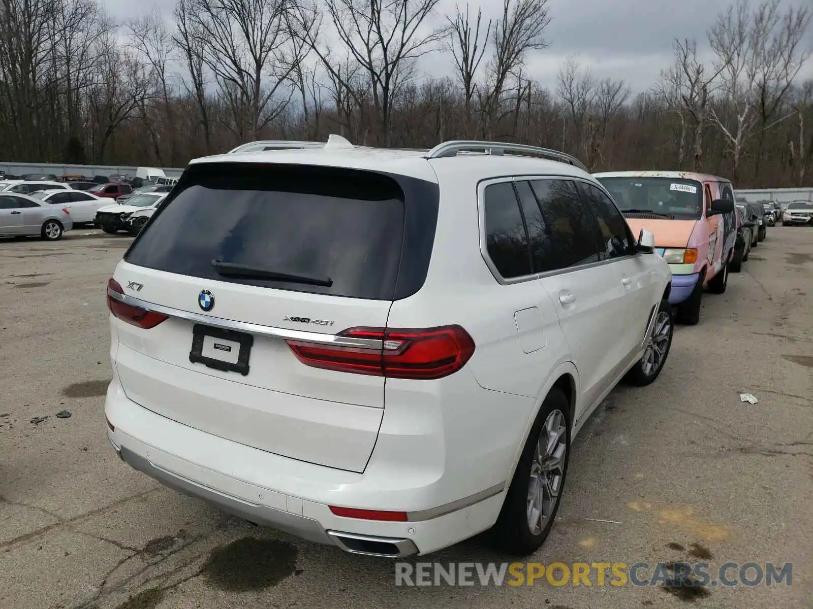 4 Photograph of a damaged car 5UXCW2C5XKL089574 BMW X7 2019
