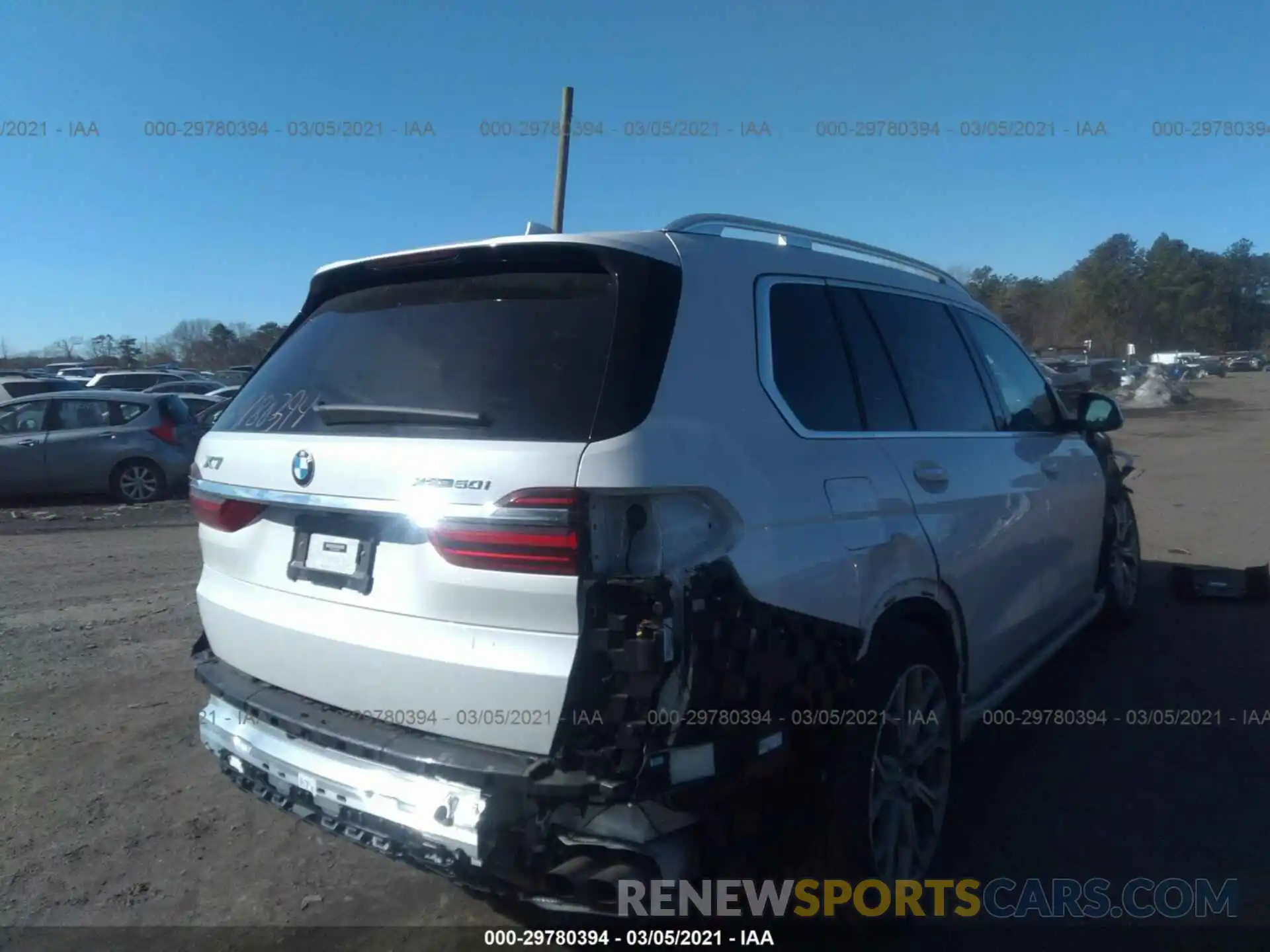 4 Photograph of a damaged car 5UXCX4C51KLS35935 BMW X7 2019