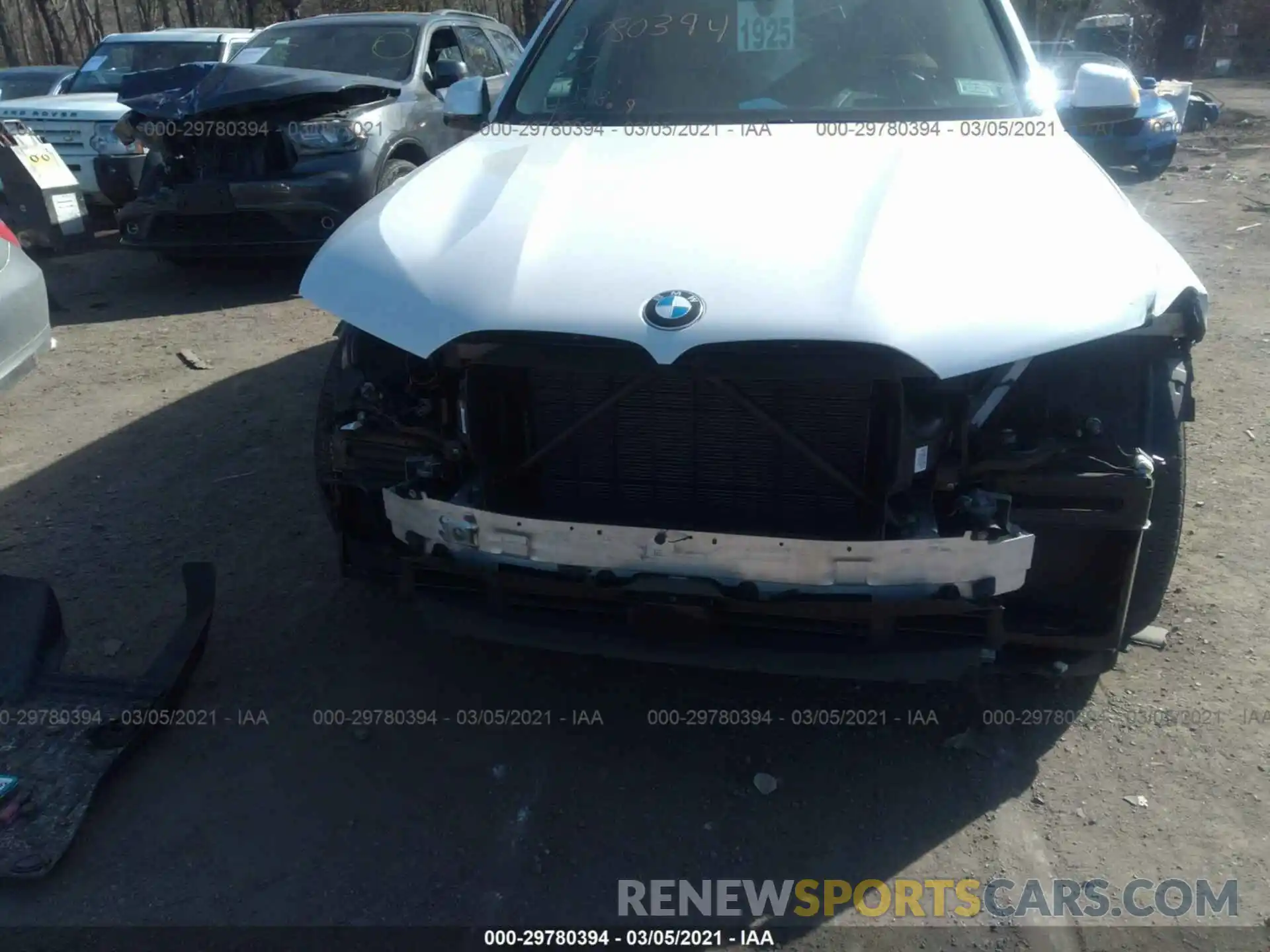 6 Photograph of a damaged car 5UXCX4C51KLS35935 BMW X7 2019