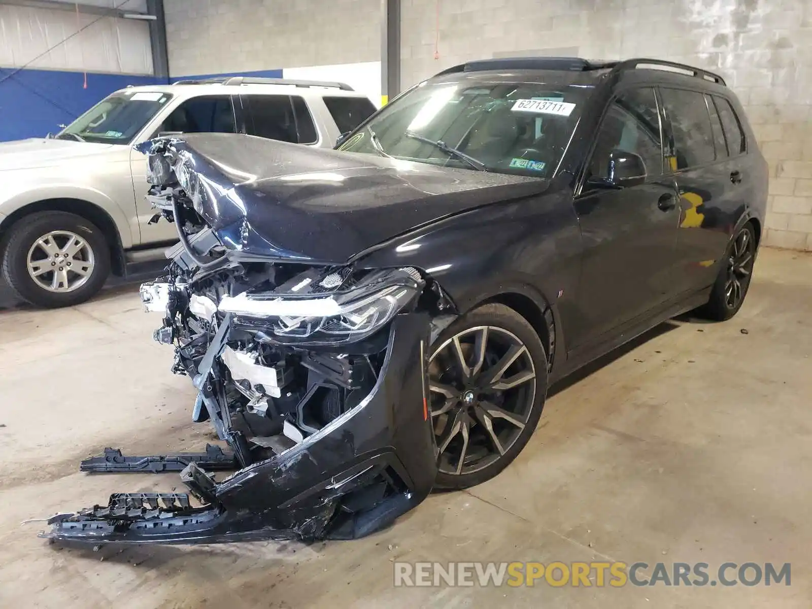 2 Photograph of a damaged car 5UXCX4C52KLS35989 BMW X7 2019