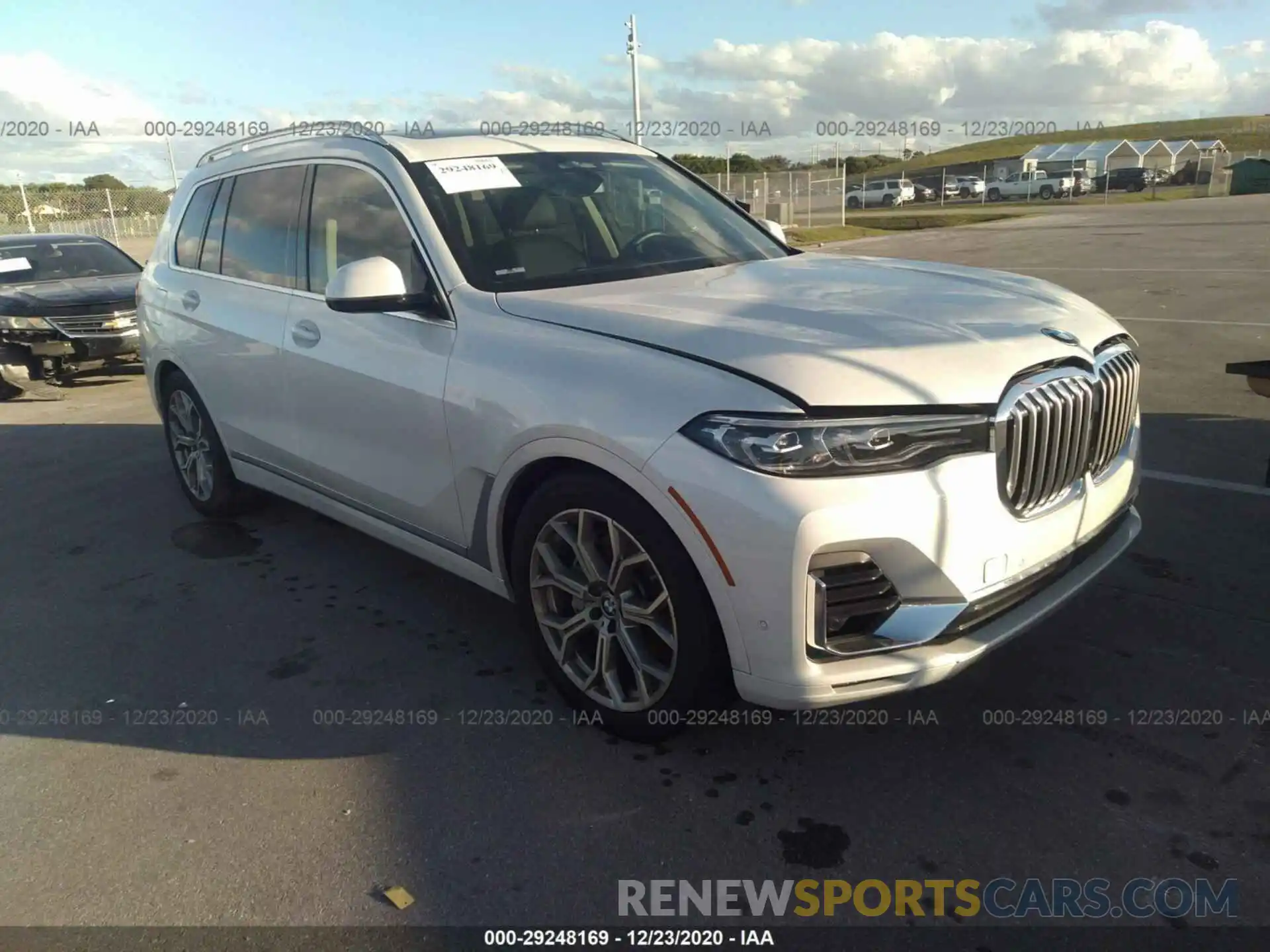 1 Photograph of a damaged car 5UXCX4C52KLS36267 BMW X7 2019