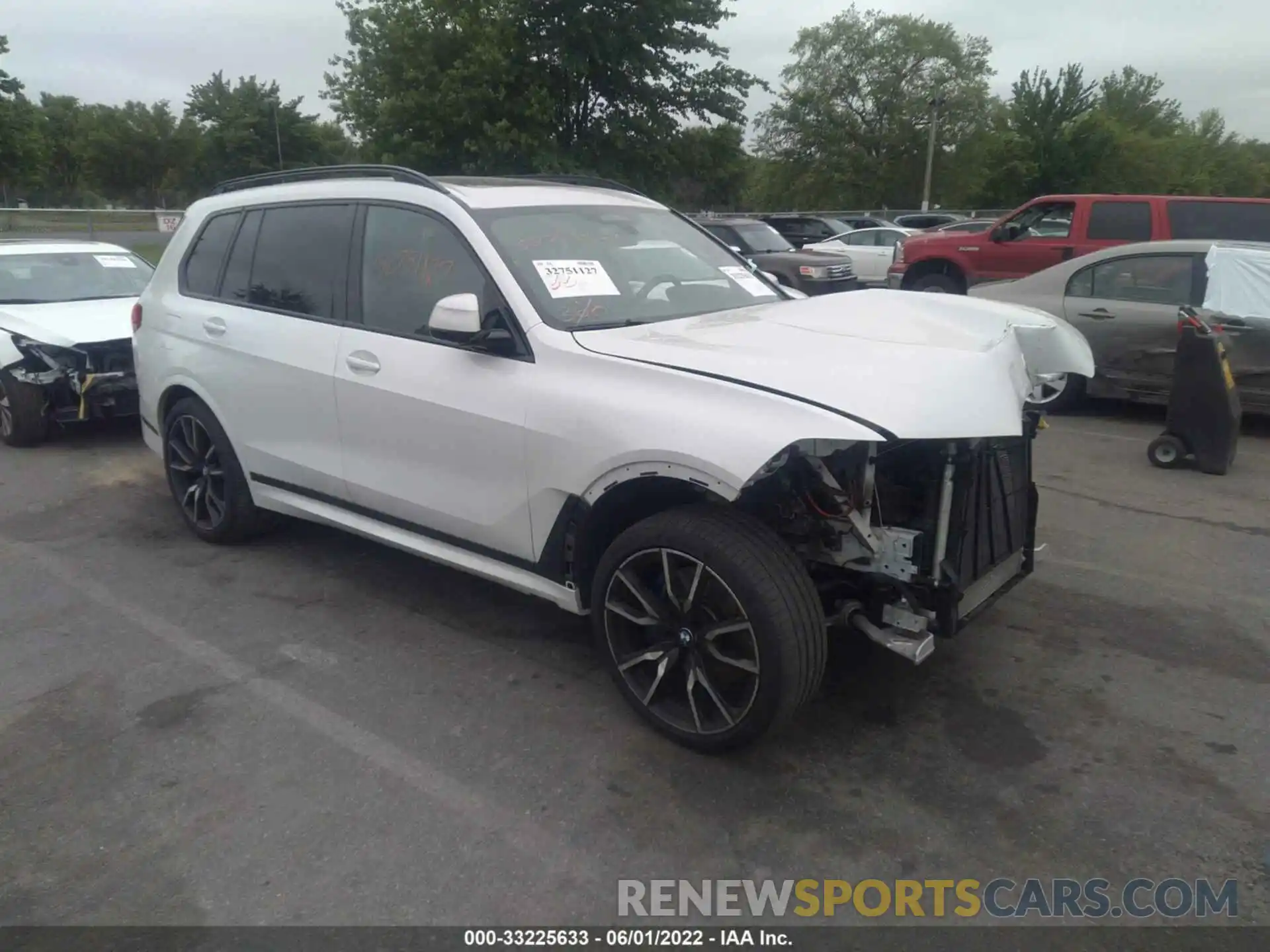 1 Photograph of a damaged car 5UXCX4C52KLS36639 BMW X7 2019